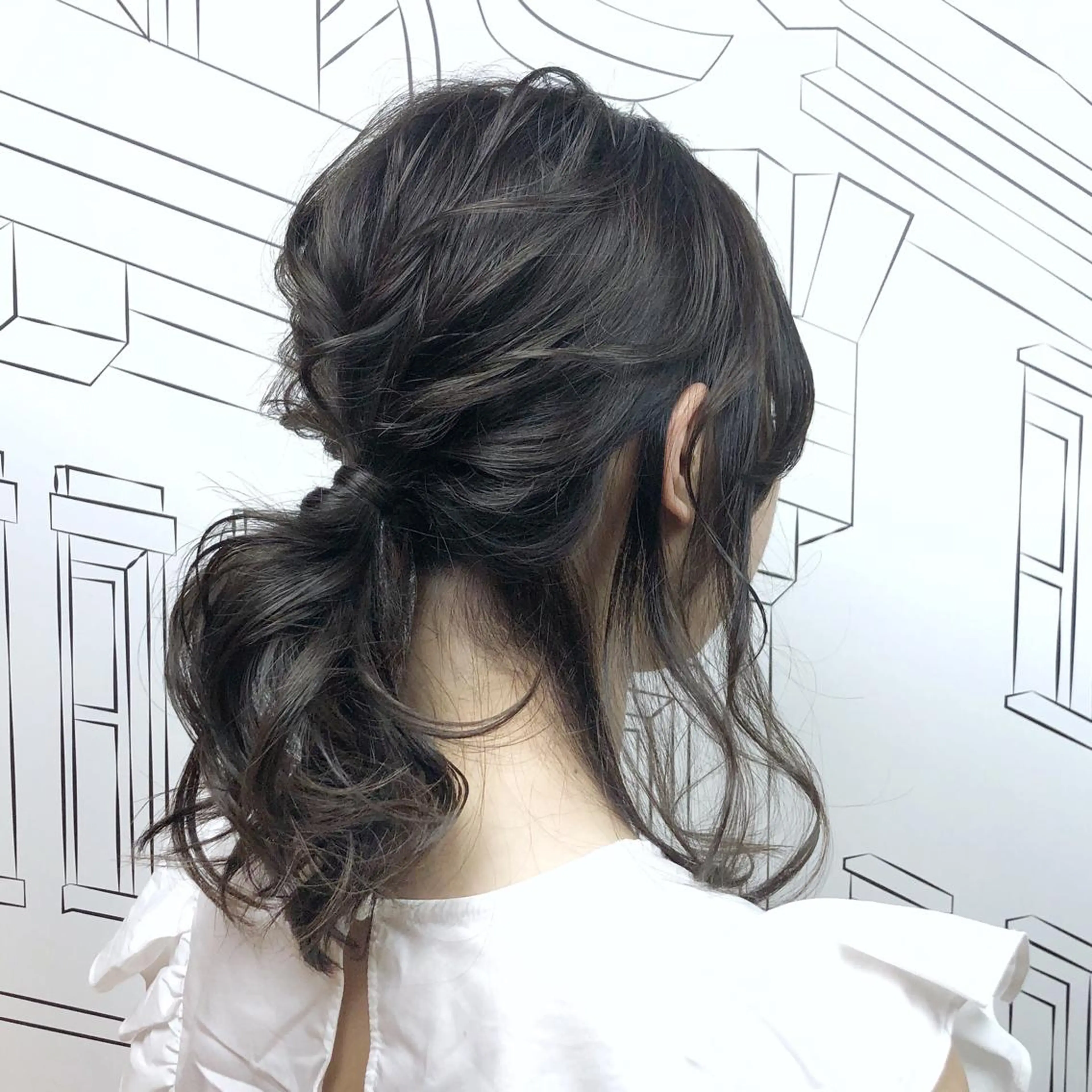 ミディアム カラー グレージュ ハイライトカラー イルミナカラー ハイライト TOMOKA 艶髪/透明感カラーのヘアスタイル