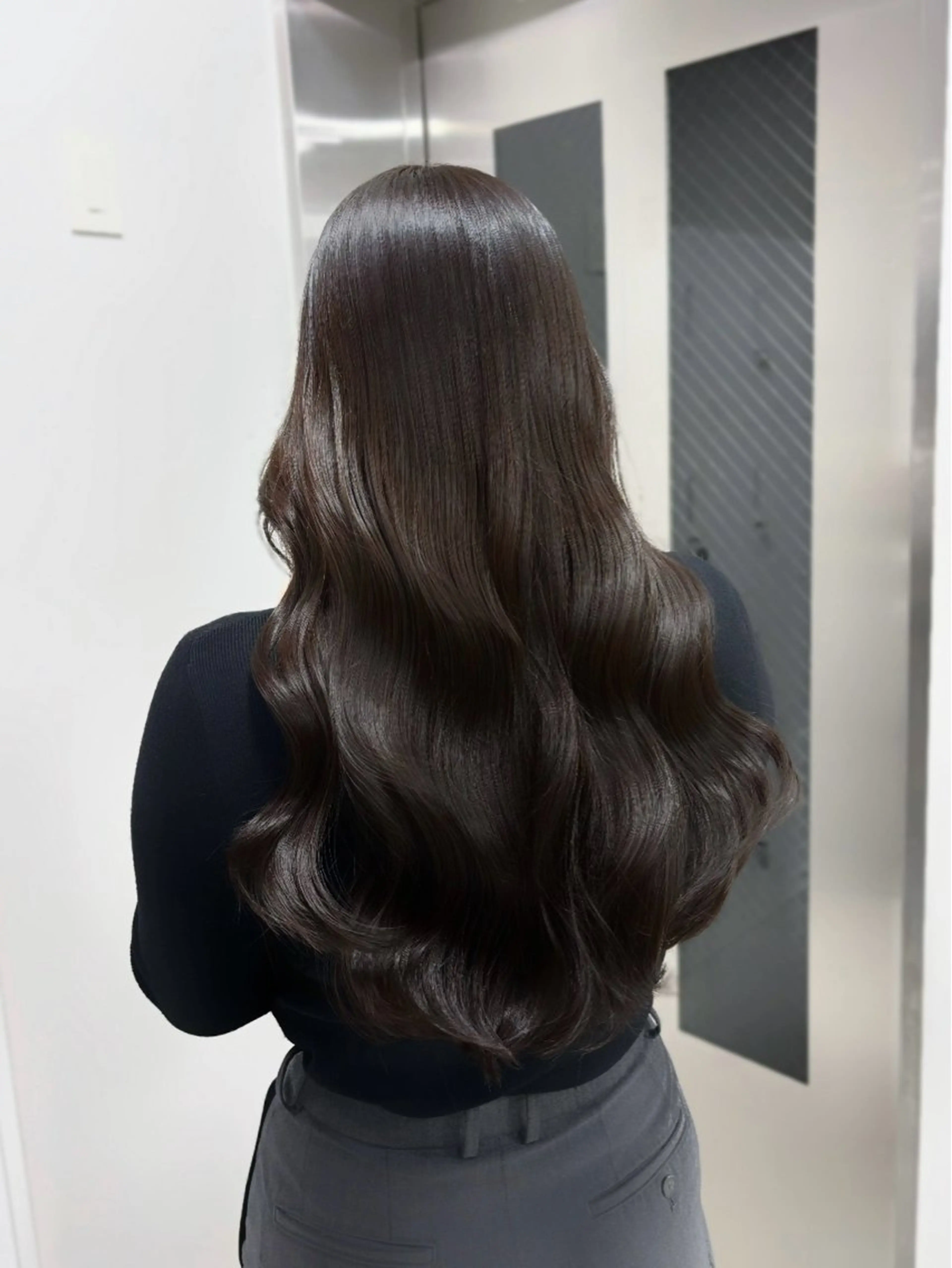 ロング カラー ブリーチ ブラウンカラー チョコレートブラウン ダークブラウン ダークグレー カット ヘアカラー Beleza Era所属・韓国レイヤー/ 縮毛矯正🎀minaのヘアスタイル