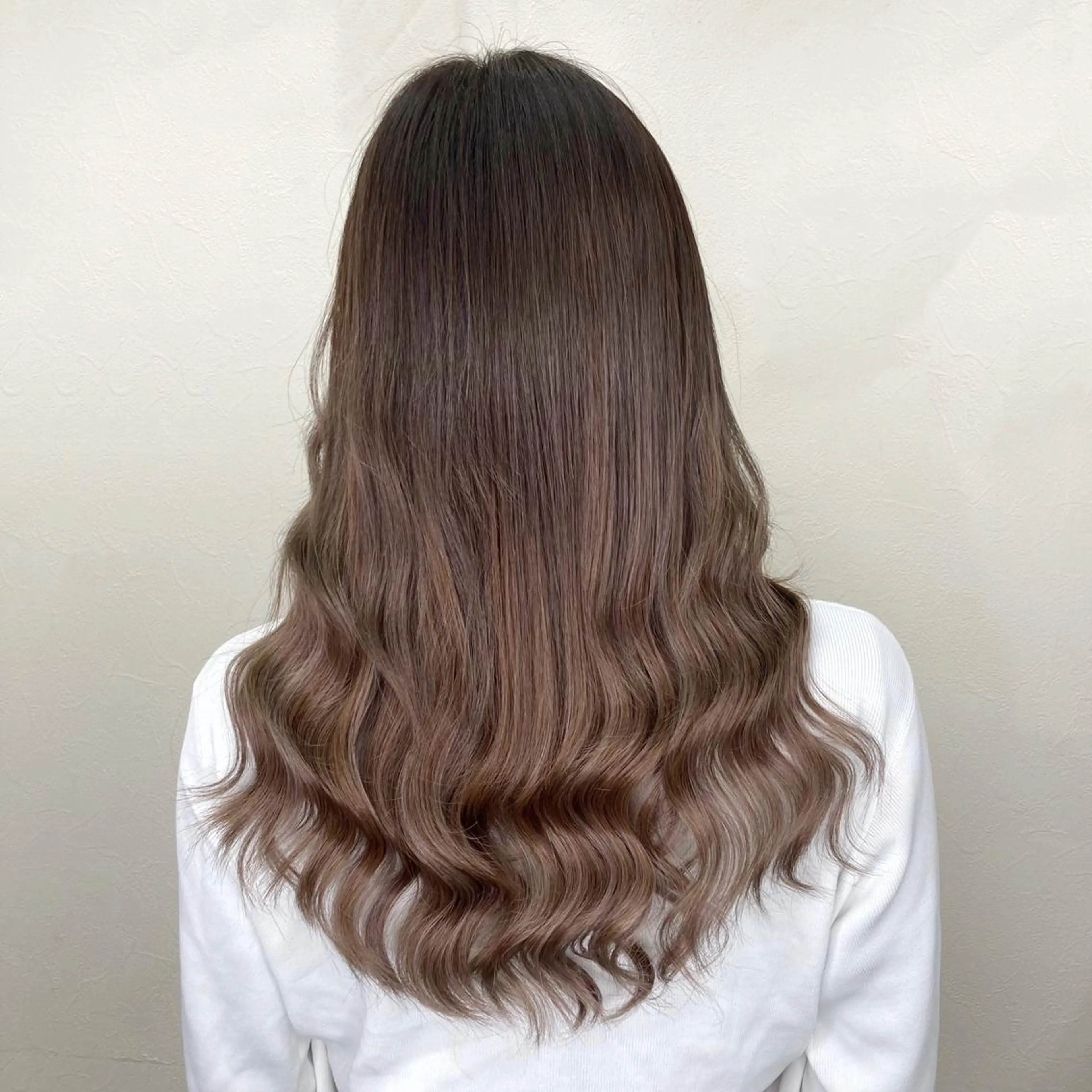 セミロング カラー アッシュ ベージュカラー エクステ ヘアカラー トリートメント エクステ KEISUKE🐶 カラー✨エクステのヘアスタイル