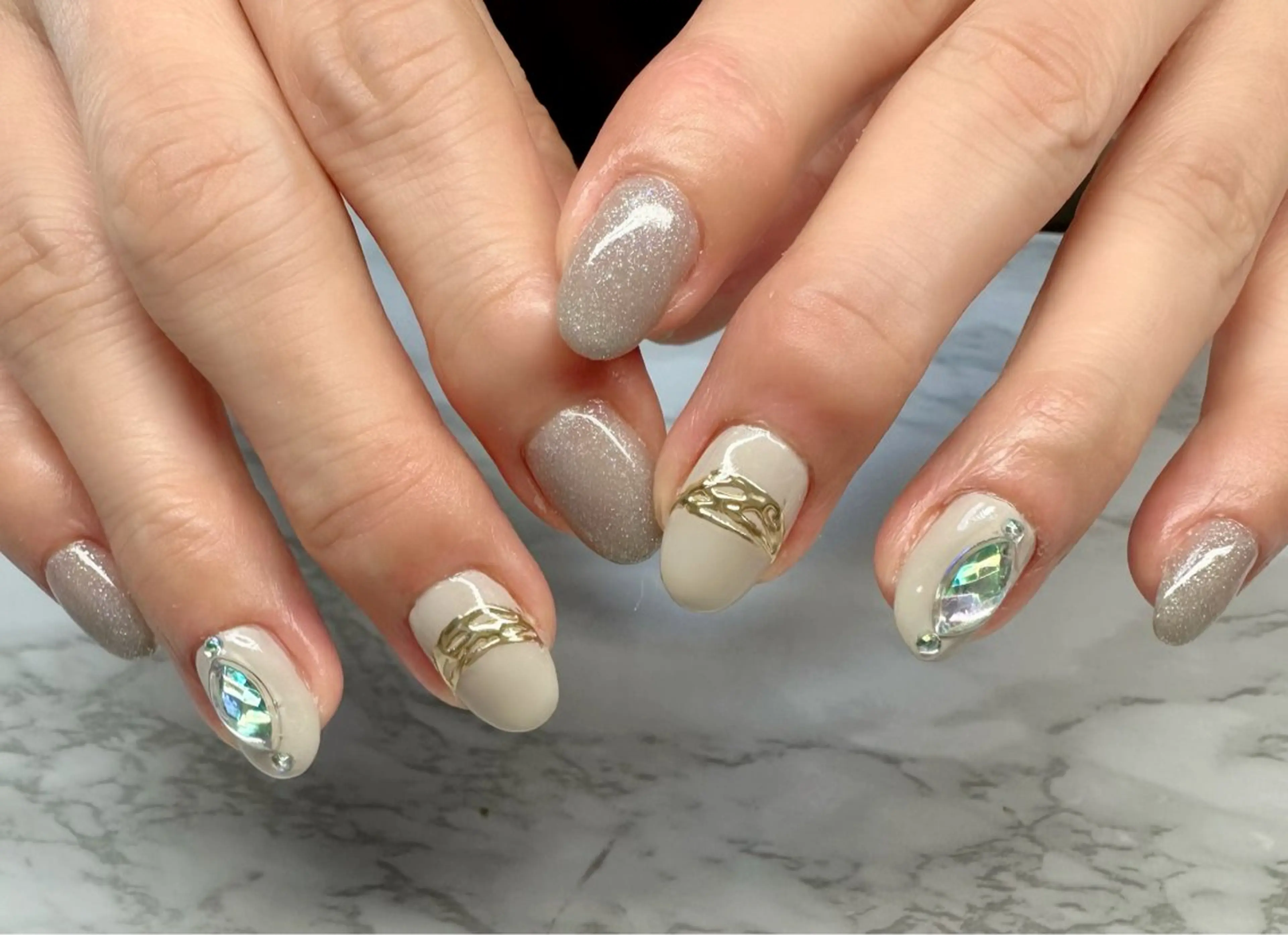 ネイル オーロラネイル ラメ(グリッター) ミラーネイル ニュアンスネイル ワンカラーネイル M.N_ nailのネイルデザイン