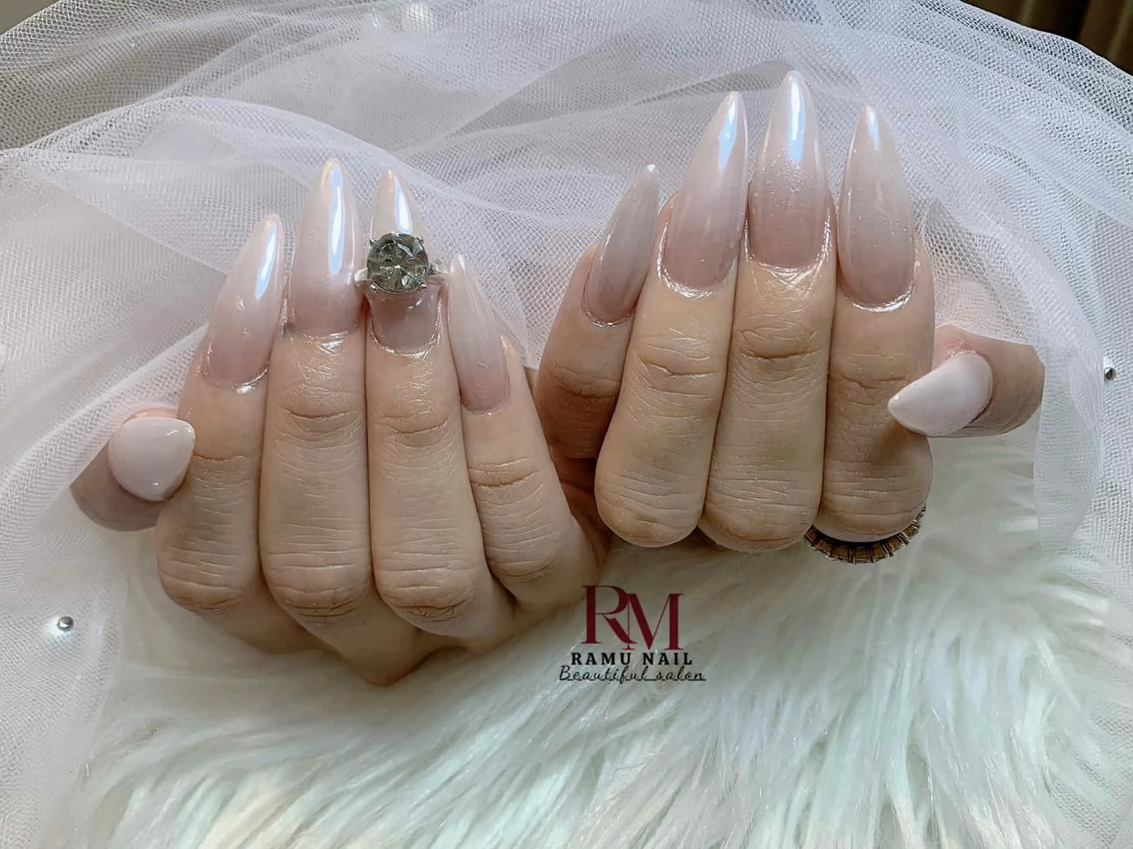 ネイル アートネイル チークネイル 長さ出し フレンチネイル グラデーション ハンドネイル YURI Chanのネイルデザイン