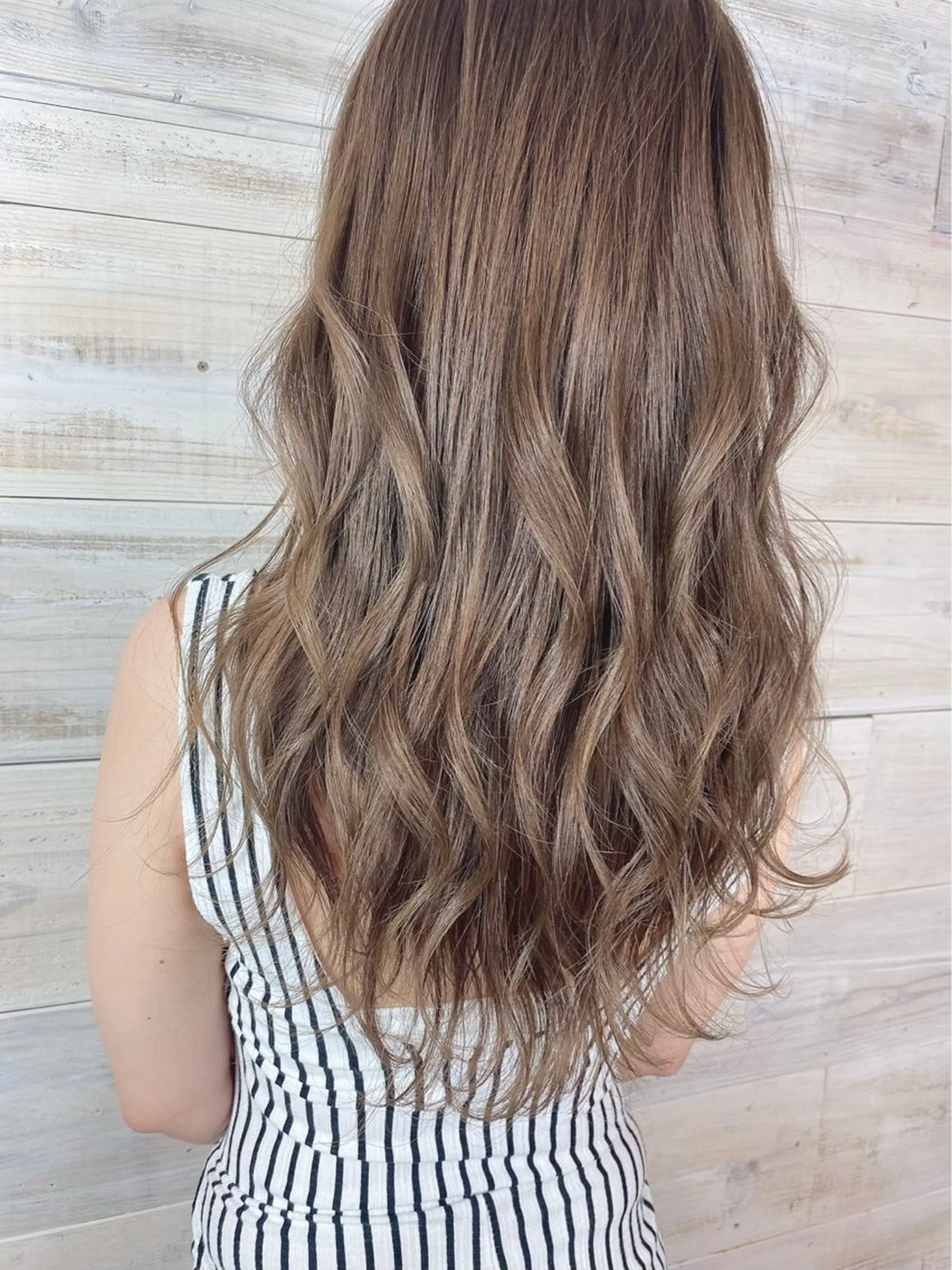 ✨カラーモデル✨【肩下】 黒染め不可の写真