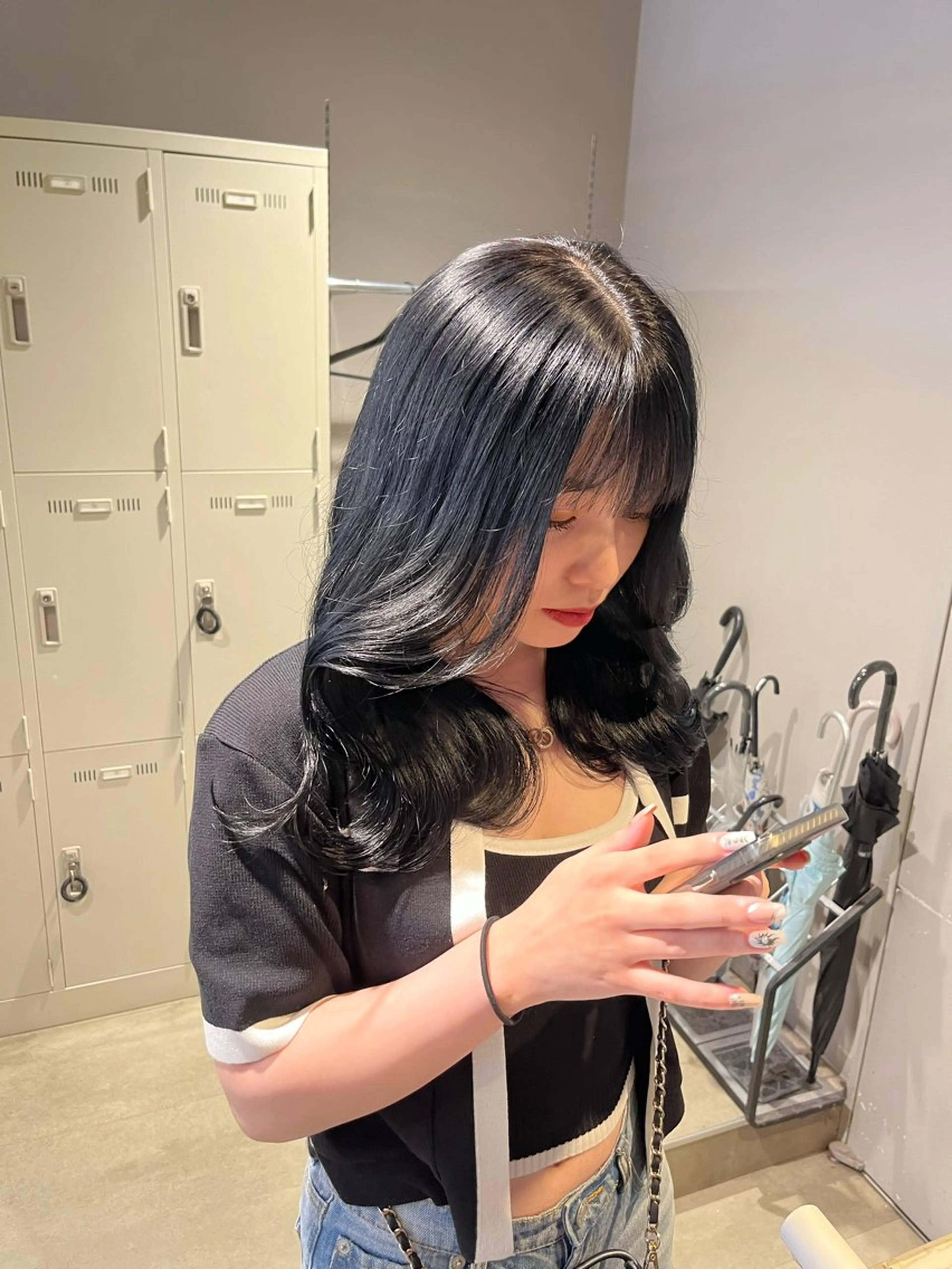 セミロング ヘアカラー トリートメント ヘッドスパ ヘアセット 寒色＆ブリーチ特化 寒色MiOのヘアスタイル