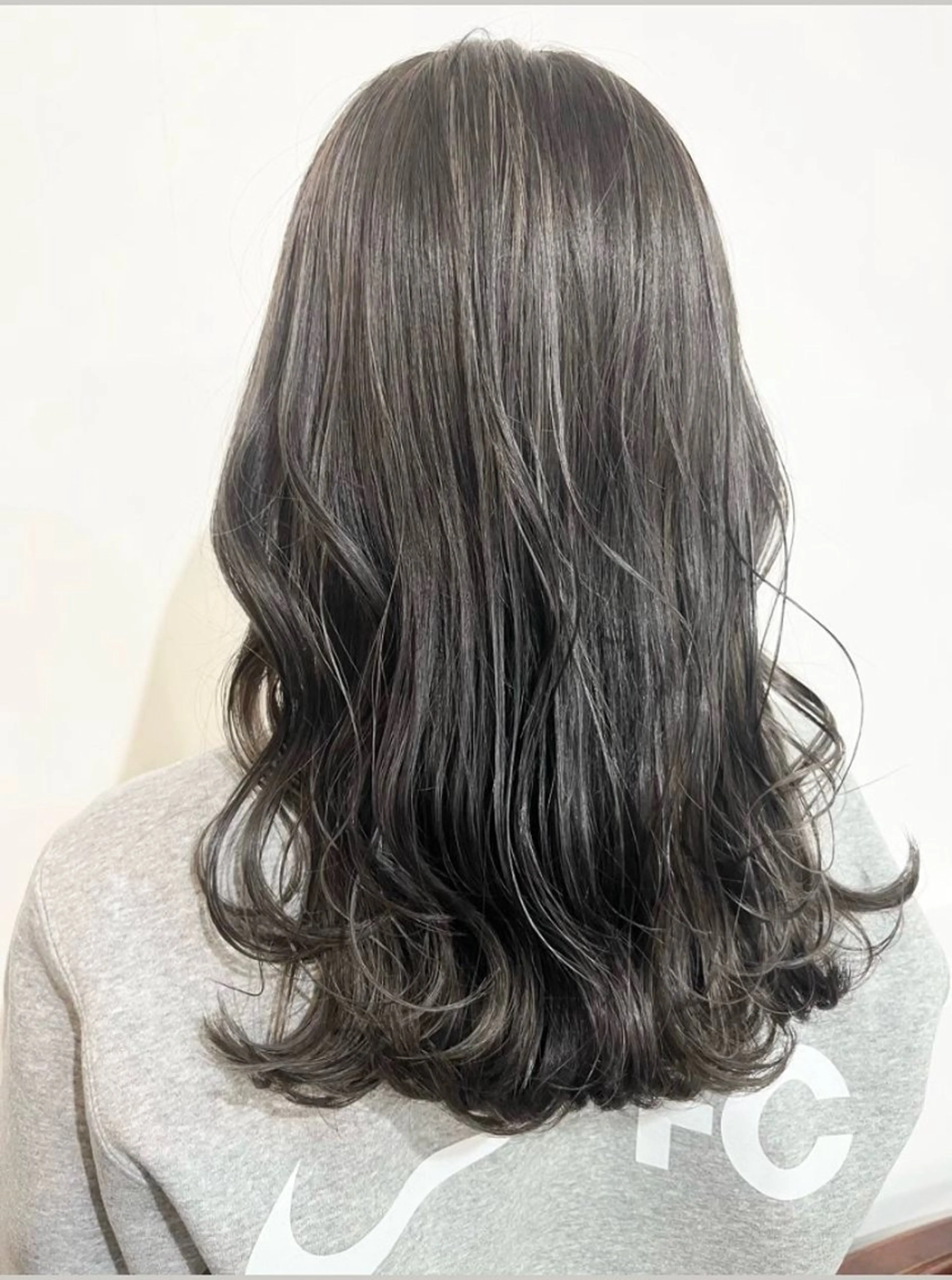 ロング カラー パーマ ヘアアレンジ メンズ キッズ ハーフアップ 子どものヘアアレンジ メンズバレイヤージュ メンズブリーチ メンズハイライト ヘアカラー トリートメント ヘッドスパ kotona 🤍miuraのヘアスタイル