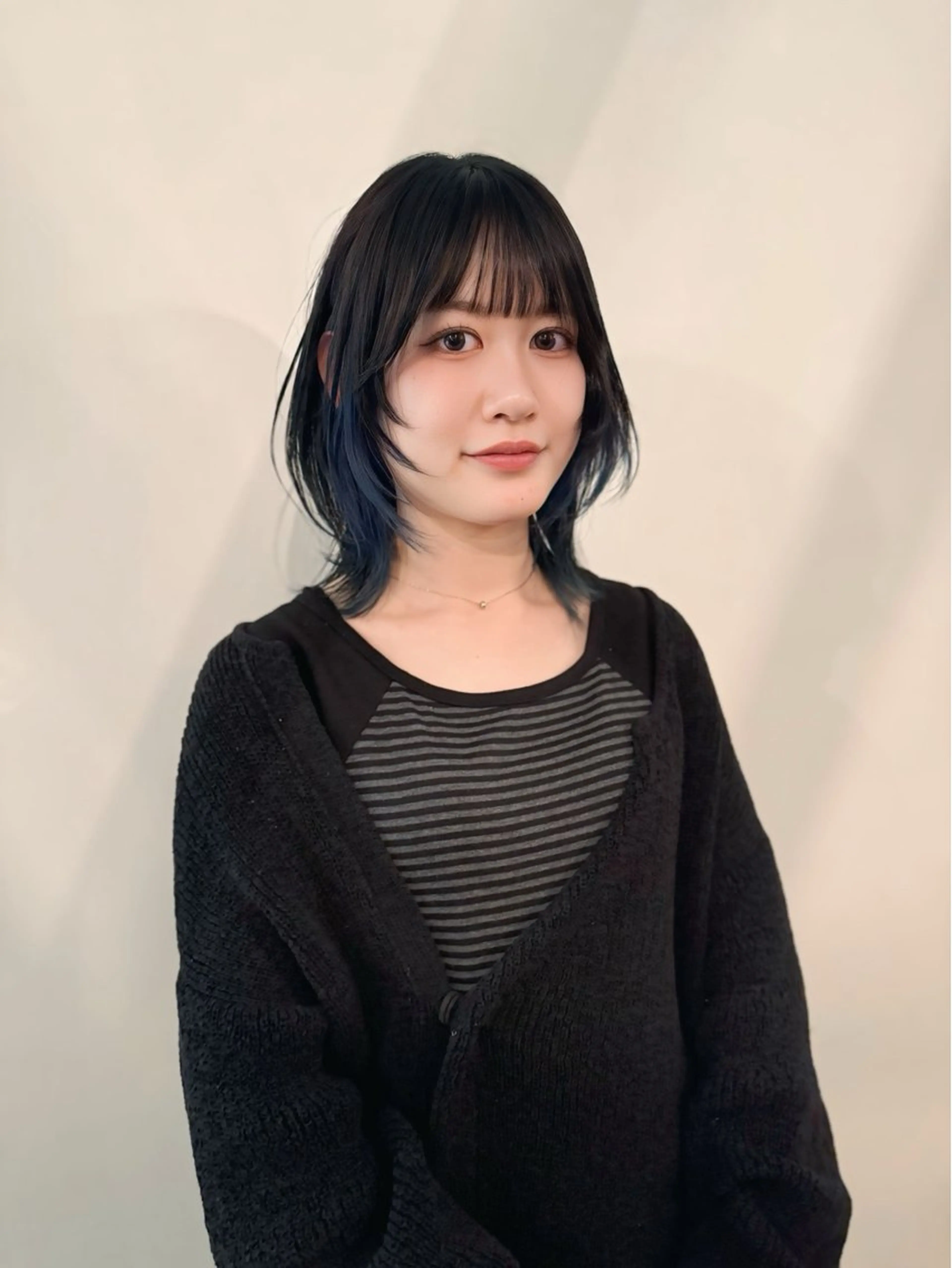 ミディアム カラー デザインカラー ウルフカット ウルフ/似合わせ レイヤー/RIHOのヘアスタイル