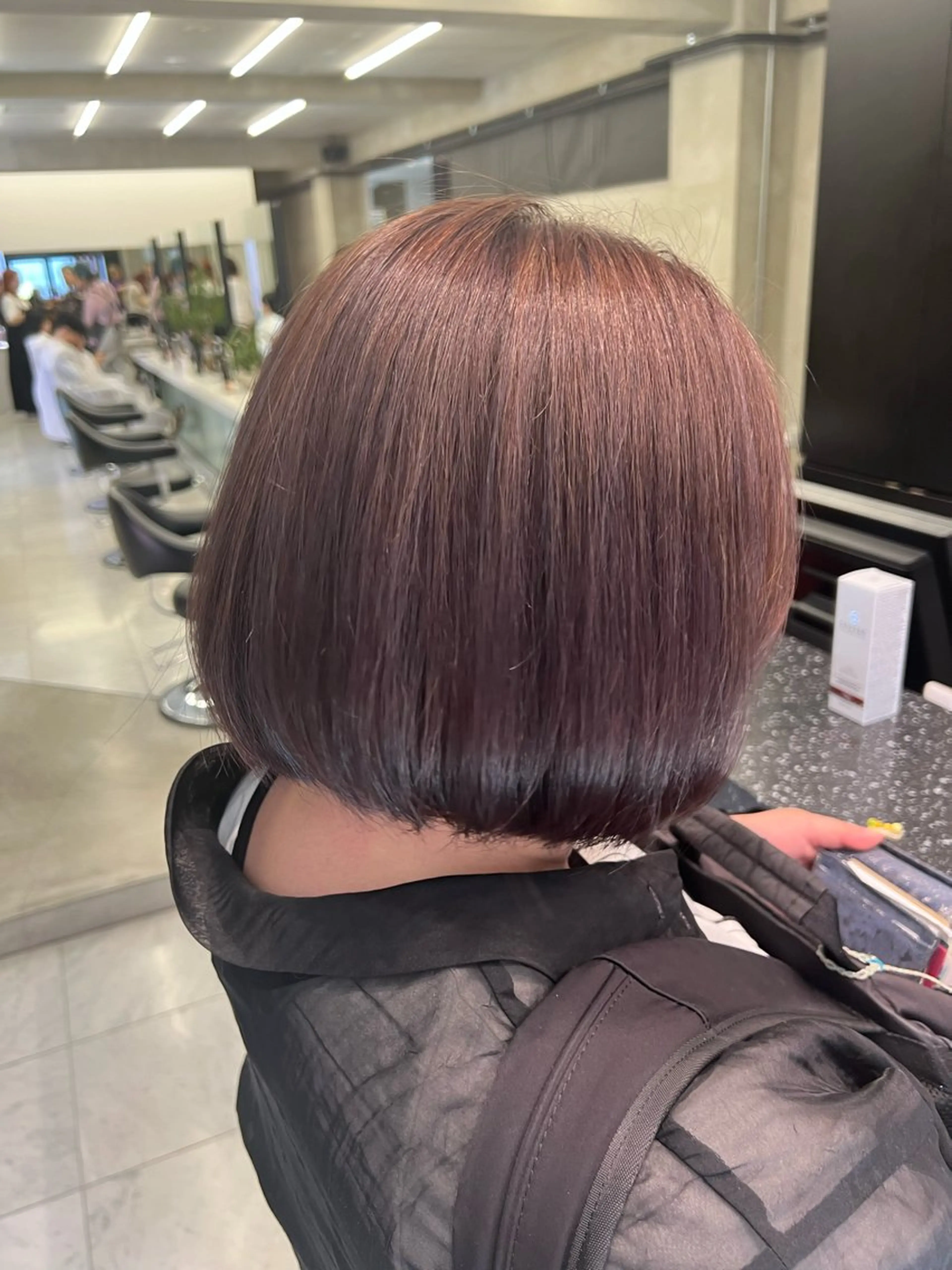 ミディアム カラー ハイライトカラー ラベンダーカラー ラベンダーグレー ハイライト ヘアカラー トリートメント ハイライト/白髪ぼか し/臼田さりな🌹のヘアスタイル