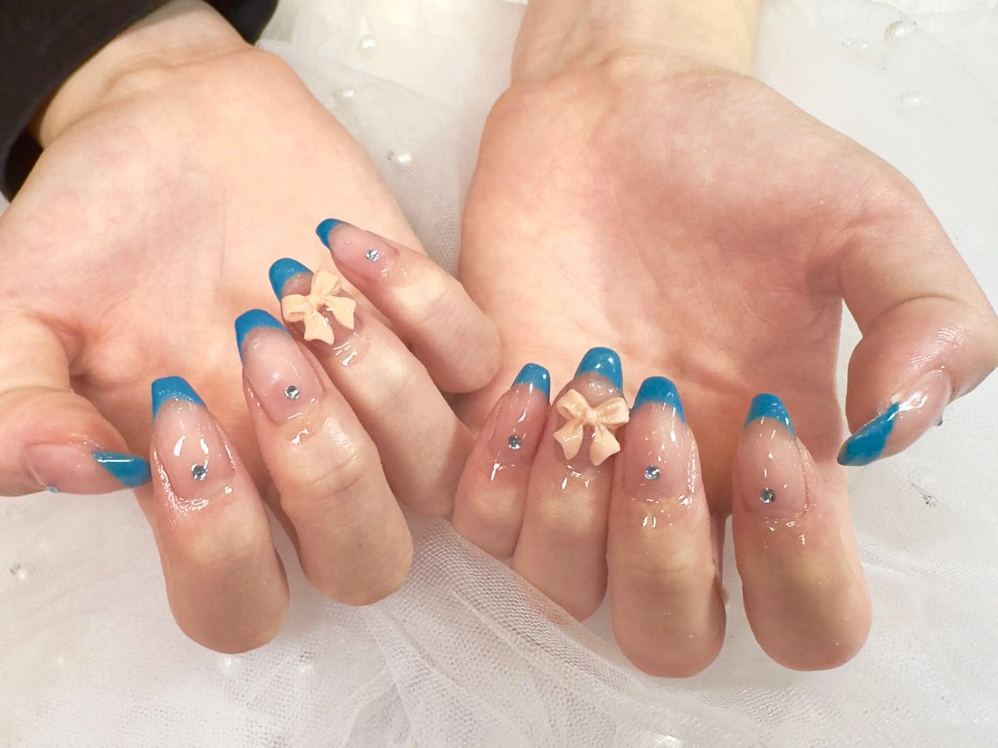 ネイル フレンチネイル nails alienCのネイルデザイン