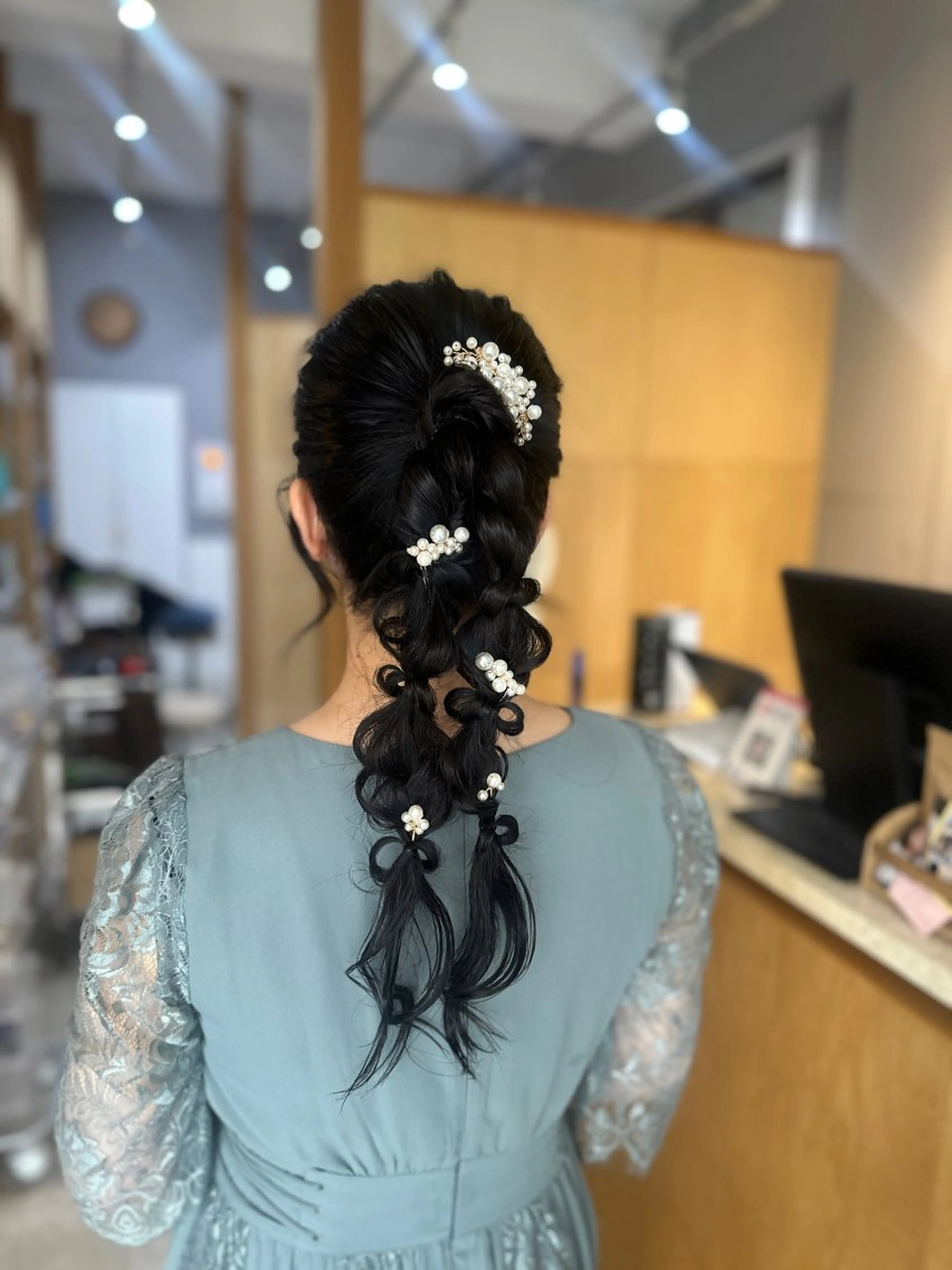 ミディアム ヘアセット miloc MOMOKAのヘアスタイル