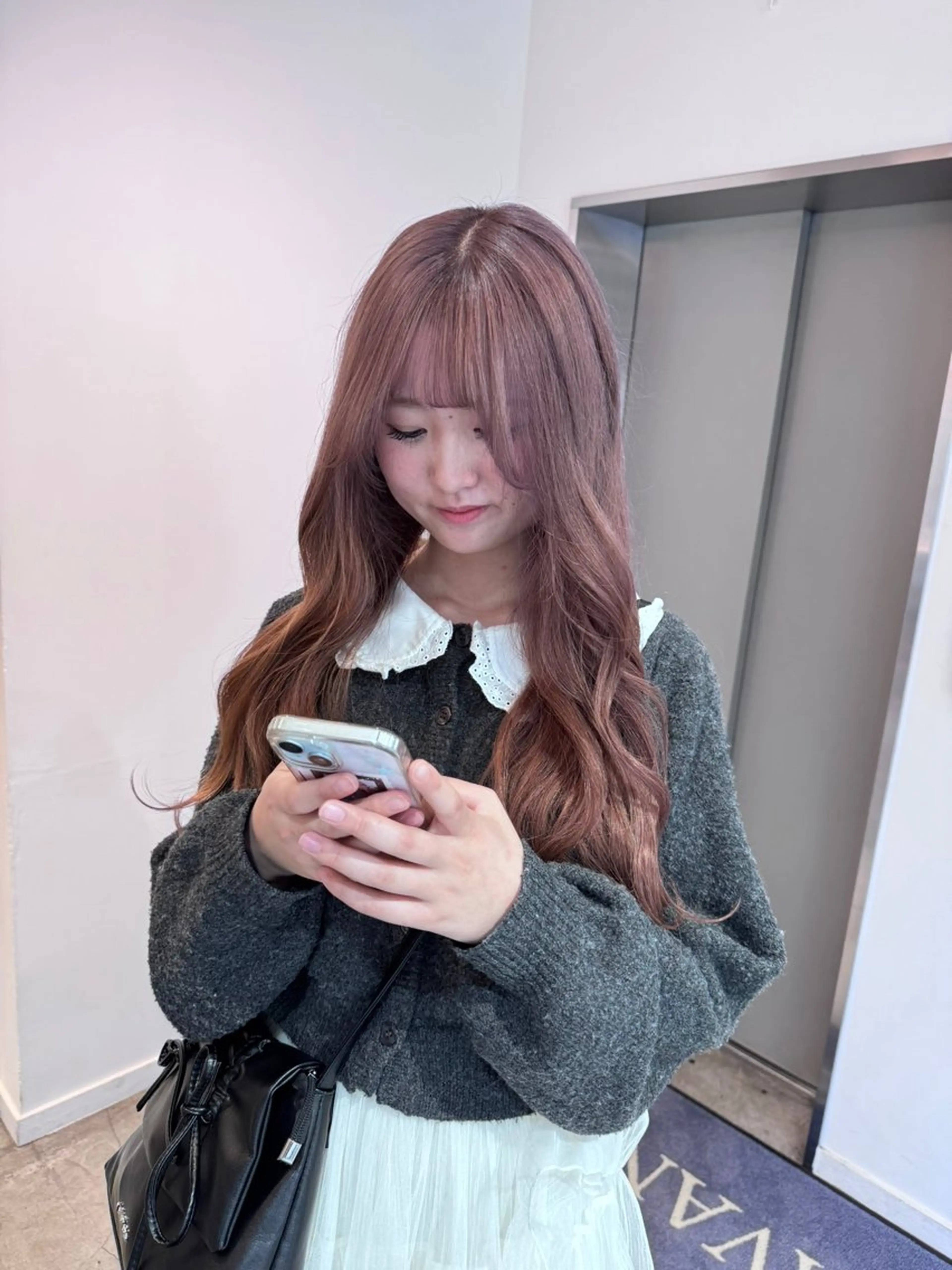 ロング カラー ベージュカラー グラデーションカラー ピンクカラー ピンクベージュ カット ヘアカラー トリートメント AVANCE.ens 広島袋町店ayuのヘアスタイル