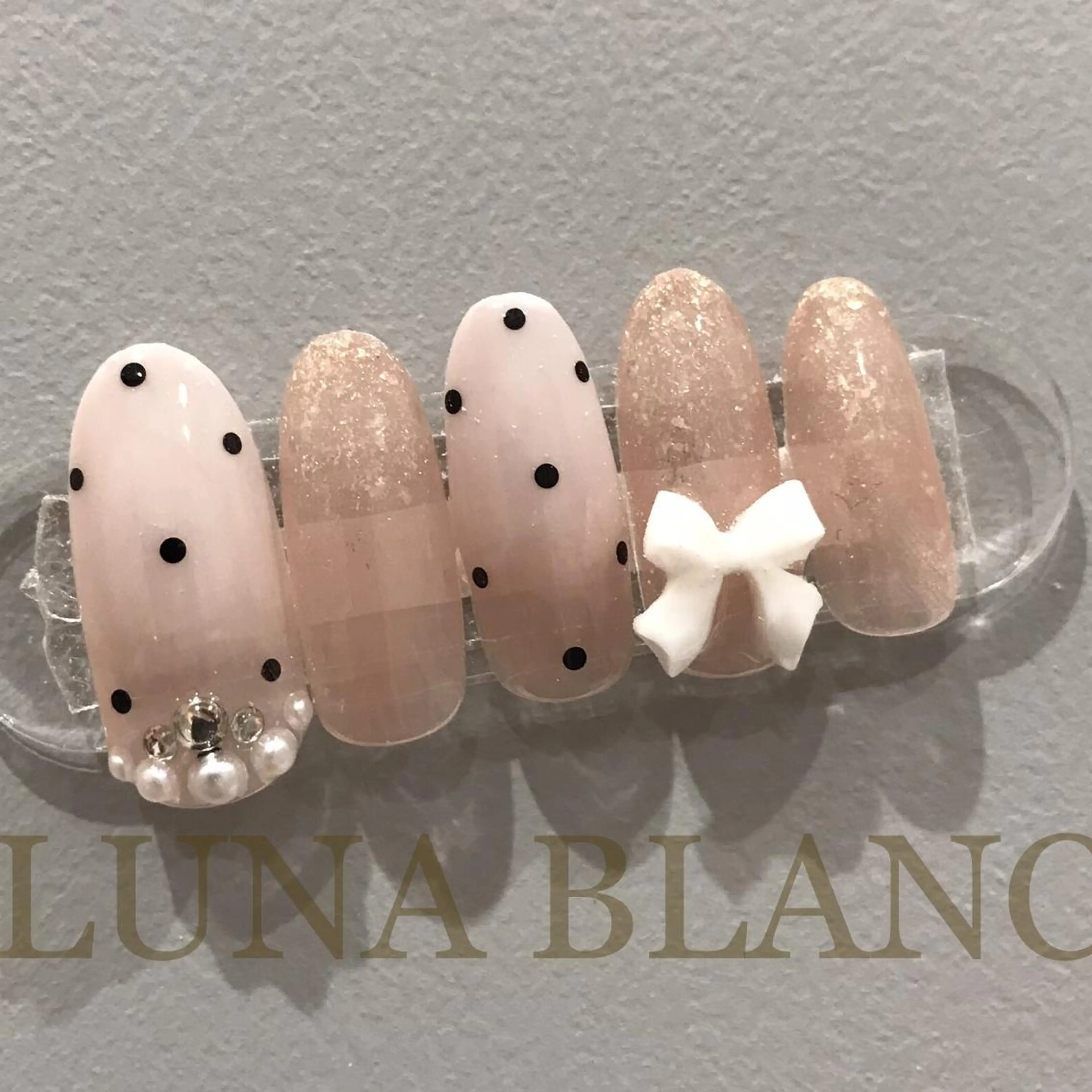 ミディアム ハンドネイル nail LUNA BLANCのネイルデザイン