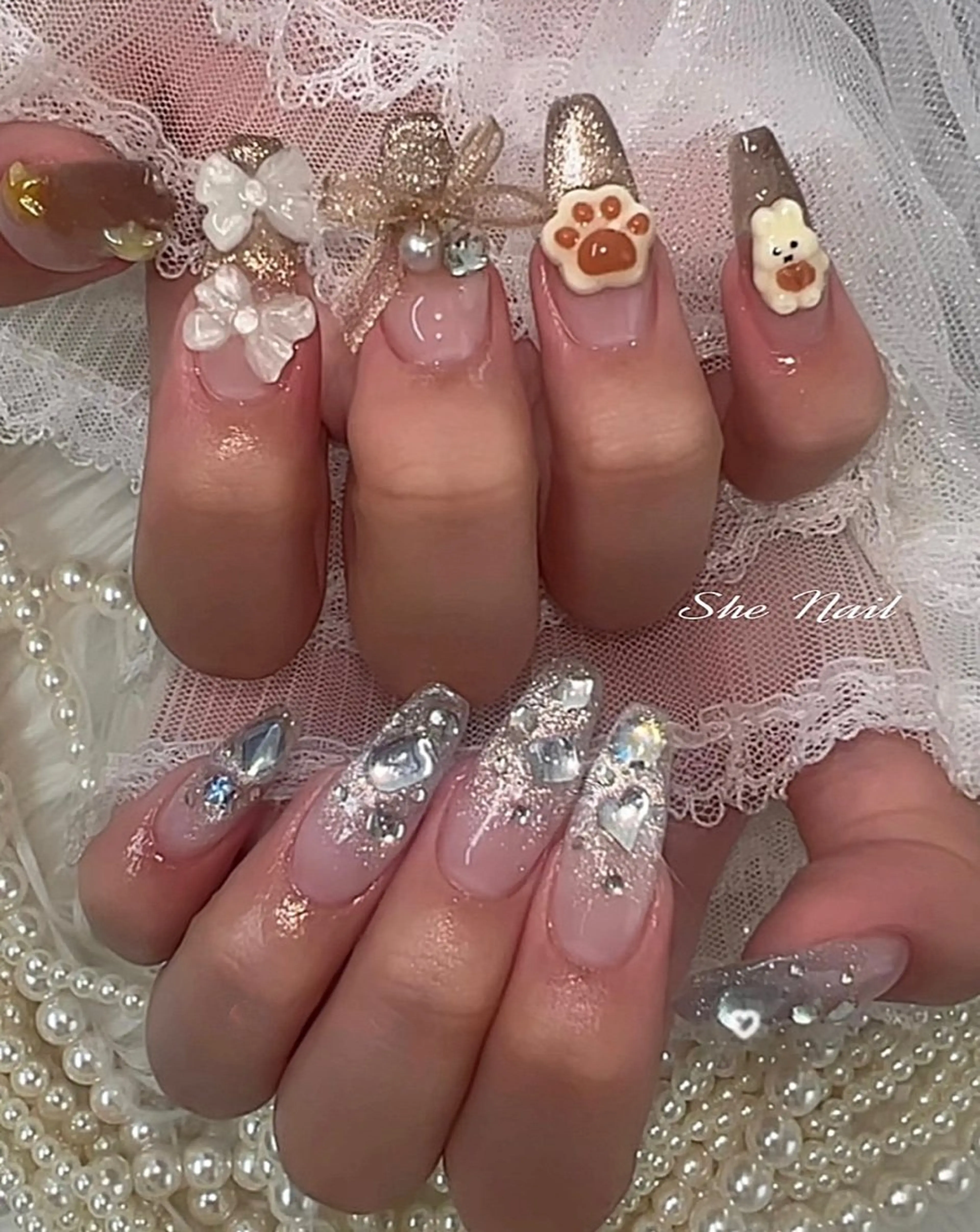 ネイル チークネイル 長さ出し フレンチネイル ガラスフレンチ キラキラネイル ハンドネイル She Nail所属・ISA_ BELLAのネイルデザイン