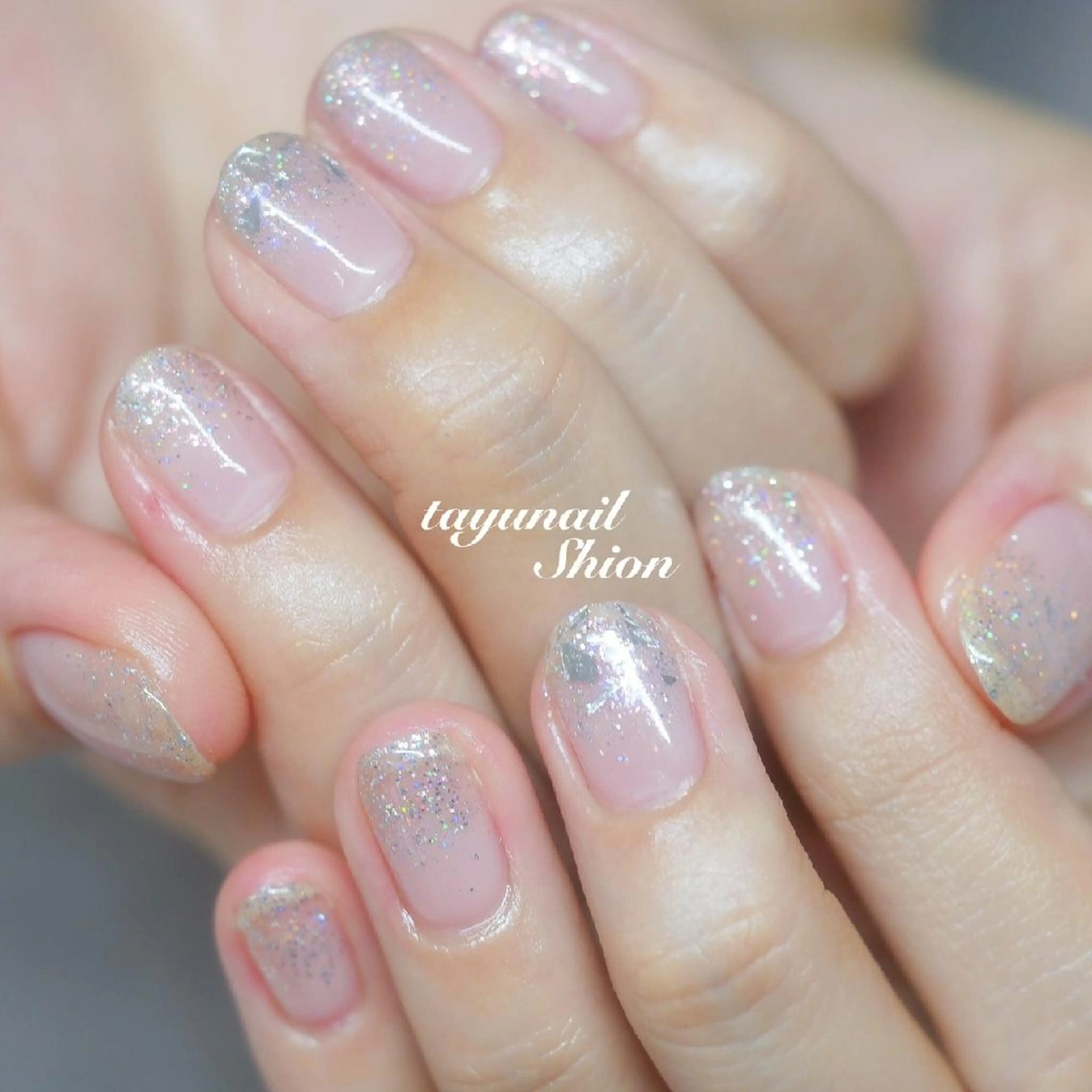 ネイル ブルー ジェルネイル グラデーション ラメ(グリッター) ラメグラデーション ネイルサロン 【たゆnail】のネイルデザイン
