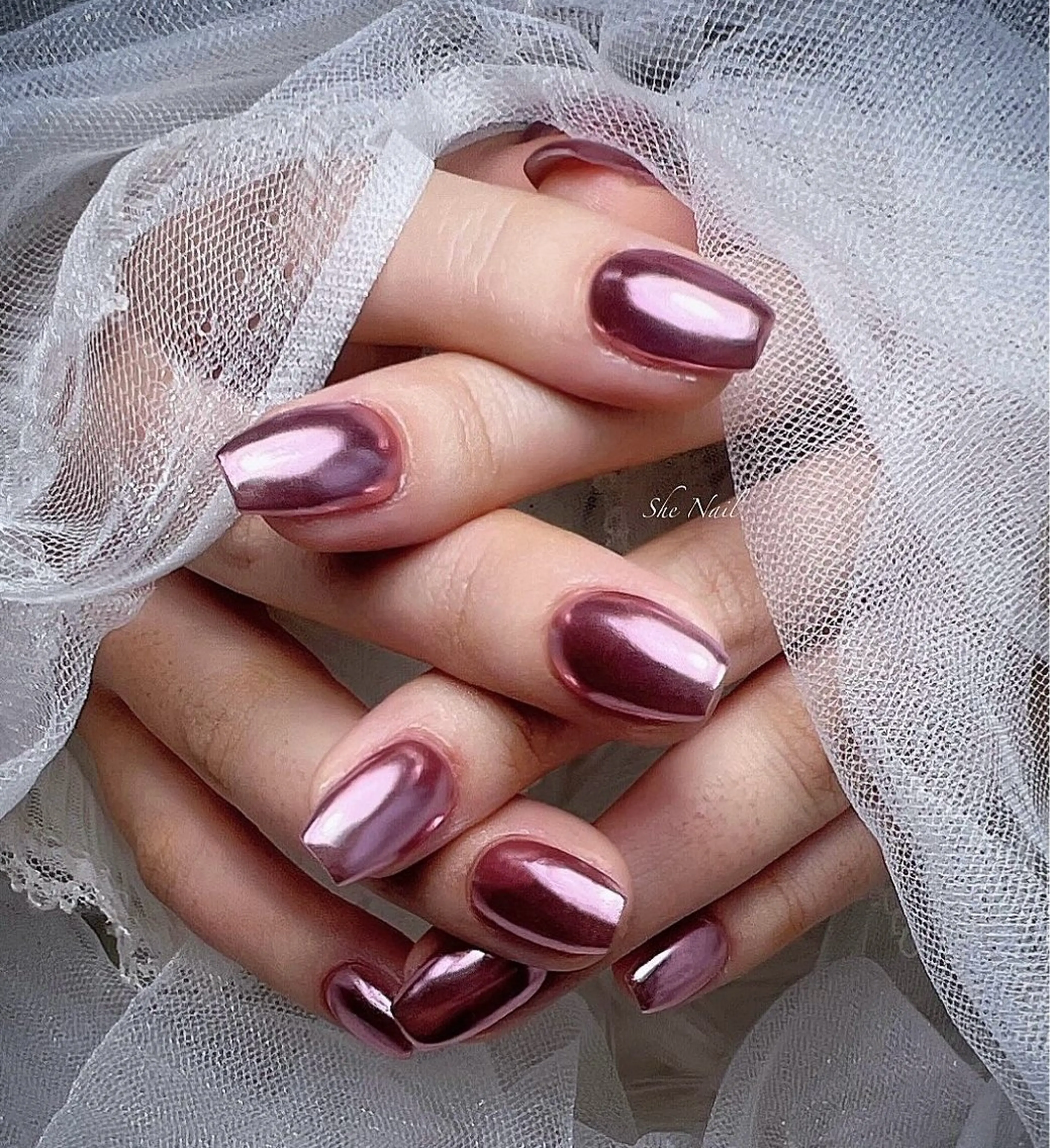 ネイル チークネイル ドット 長さ出し マグネットネイル ミラーネイル ハンドネイル She   Nail所属・ISA_ BELLAのネイルデザイン