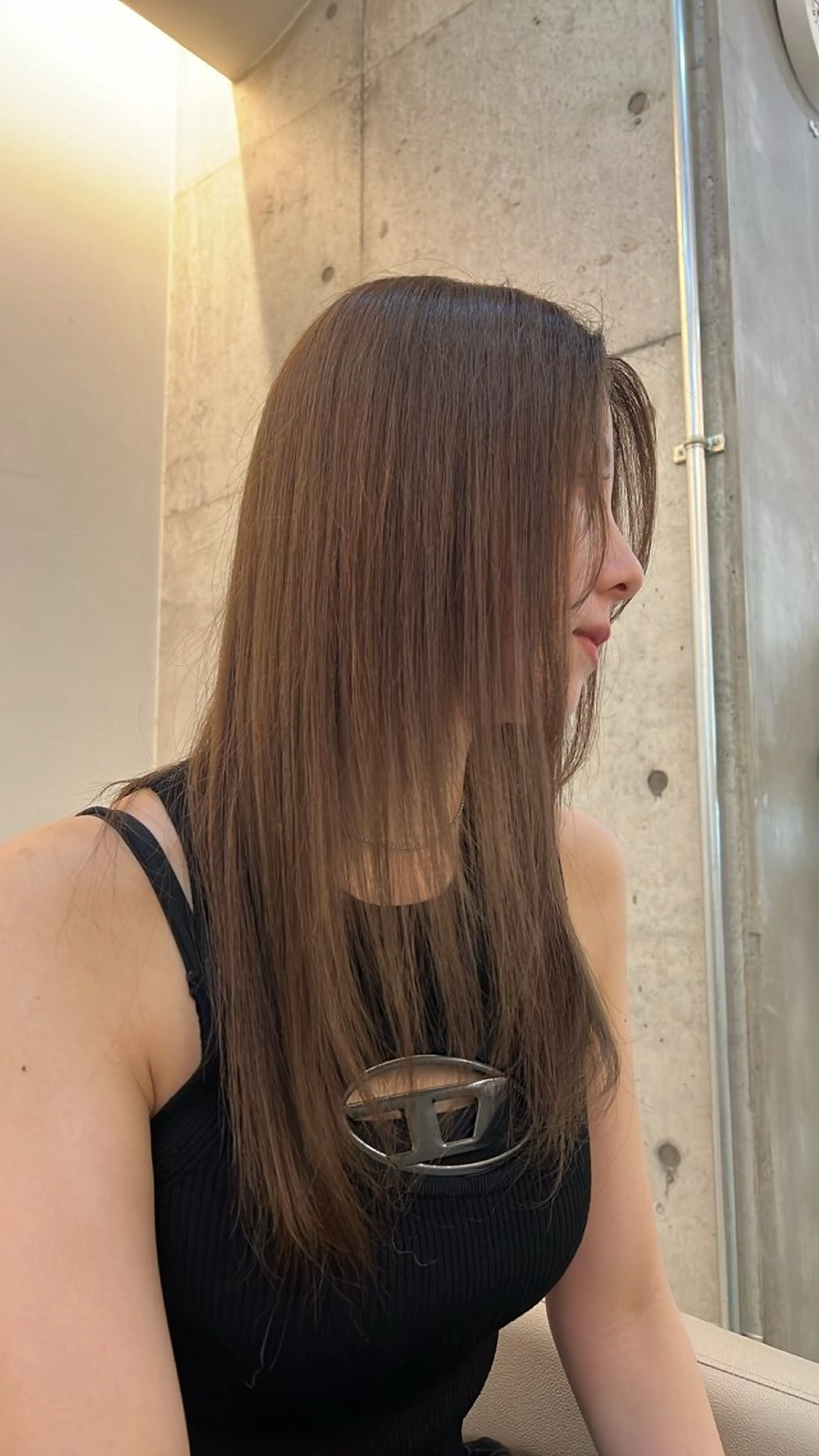 セミロング NENE🌿ブリーチ 無しダブルカラーのヘアスタイル