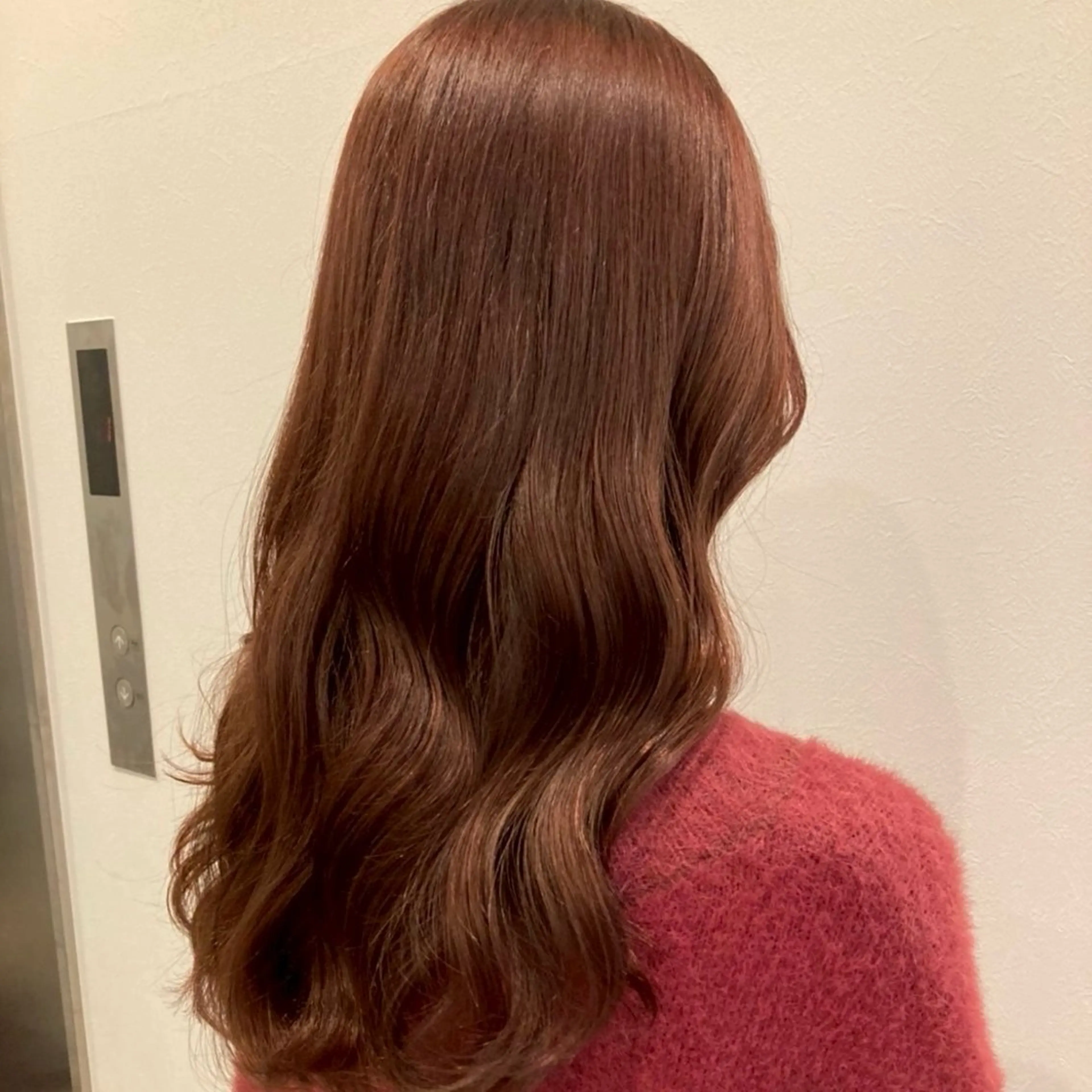 ロング カラー カット ヘアカラー トリートメント ブリーチなし 暖色カラー/井上あいのヘアスタイル