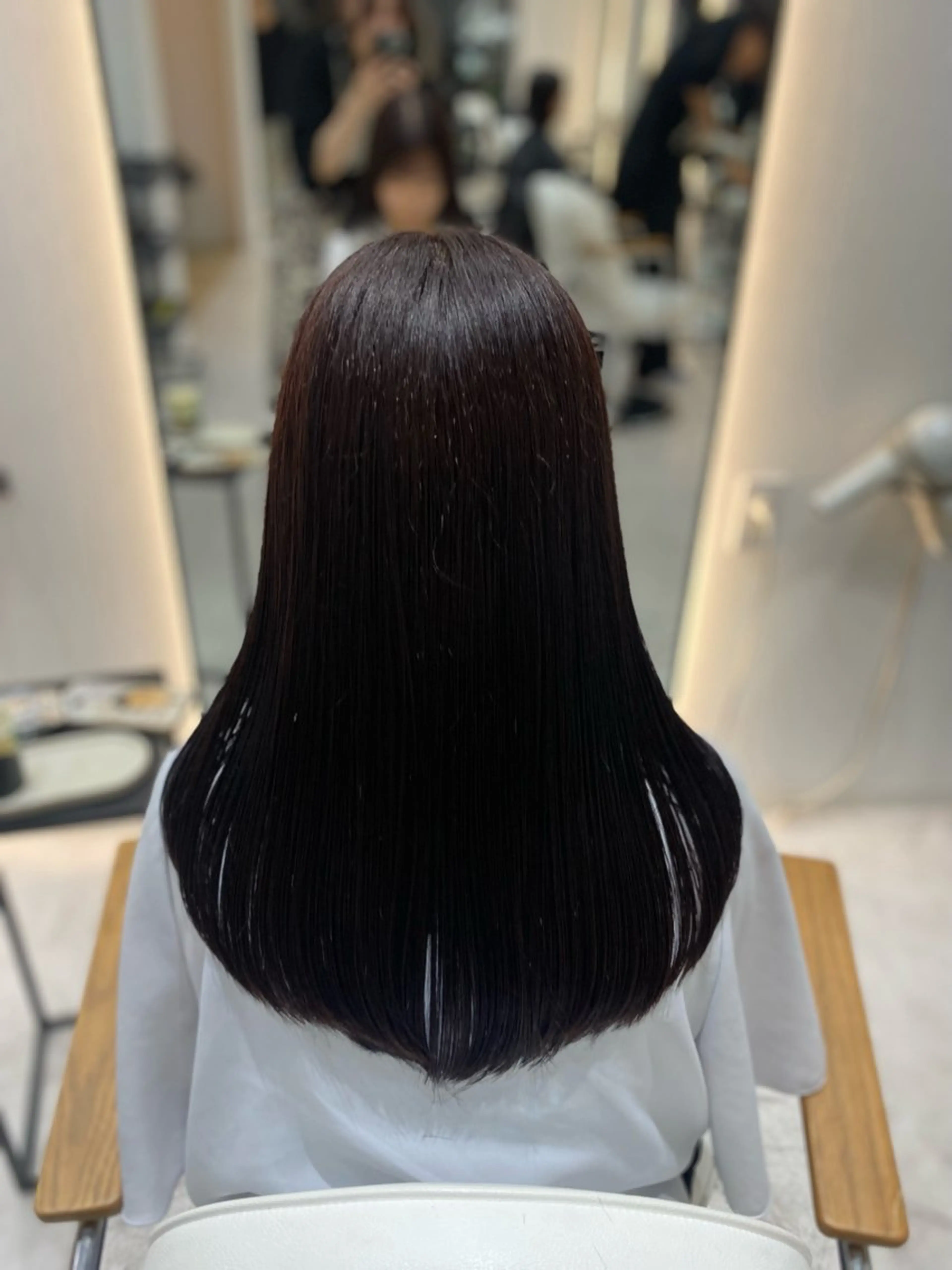 ロング カラー ケアカラー 髪質改善 レイヤーカット 艶髪・透明感カラー・ 韓国ヘア・Yuriのヘアスタイル