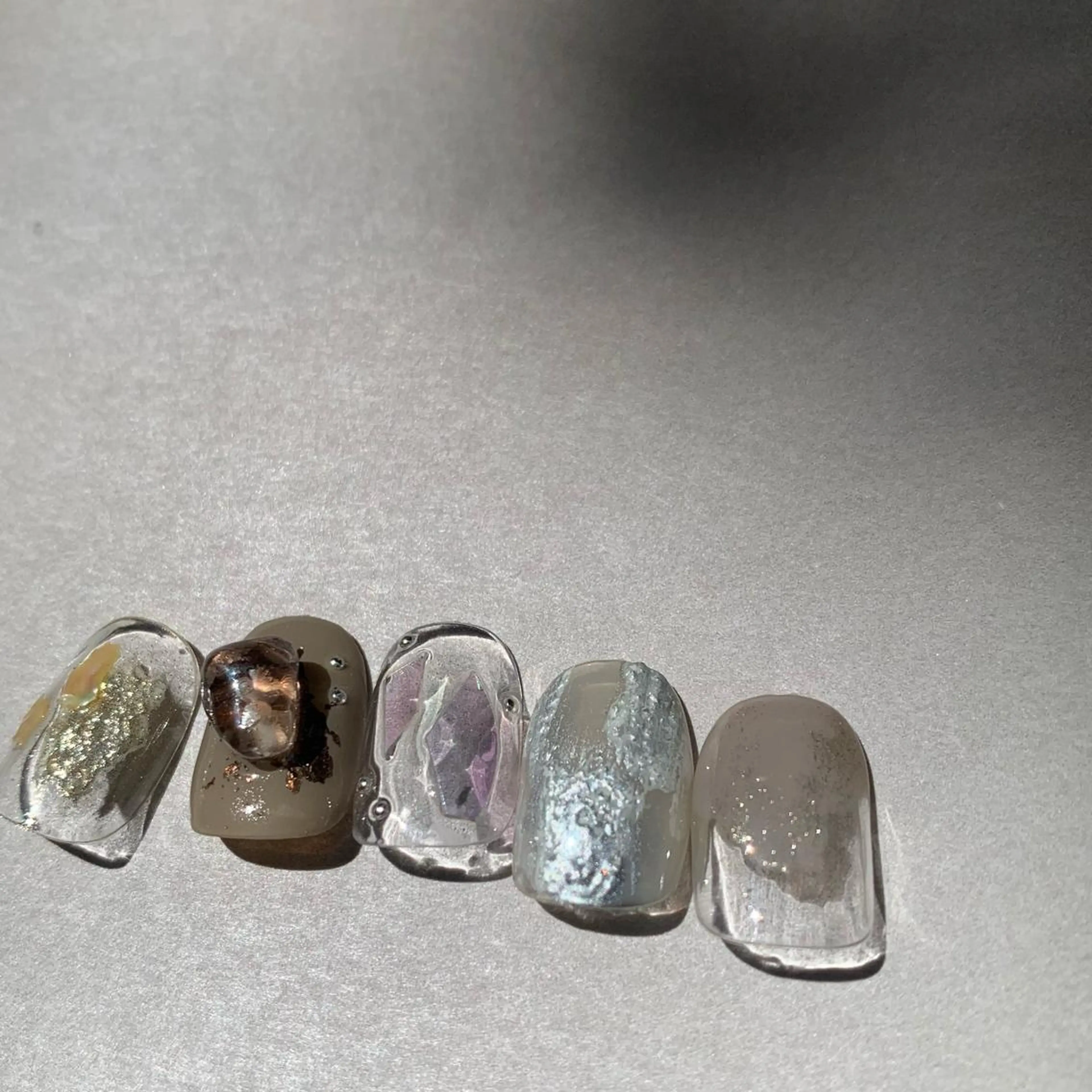 ネイル アートネイル オーロラネイル クリアネイル フットネイル フレンチネイル ハンドネイル アトリエ １０３のネイルデザイン