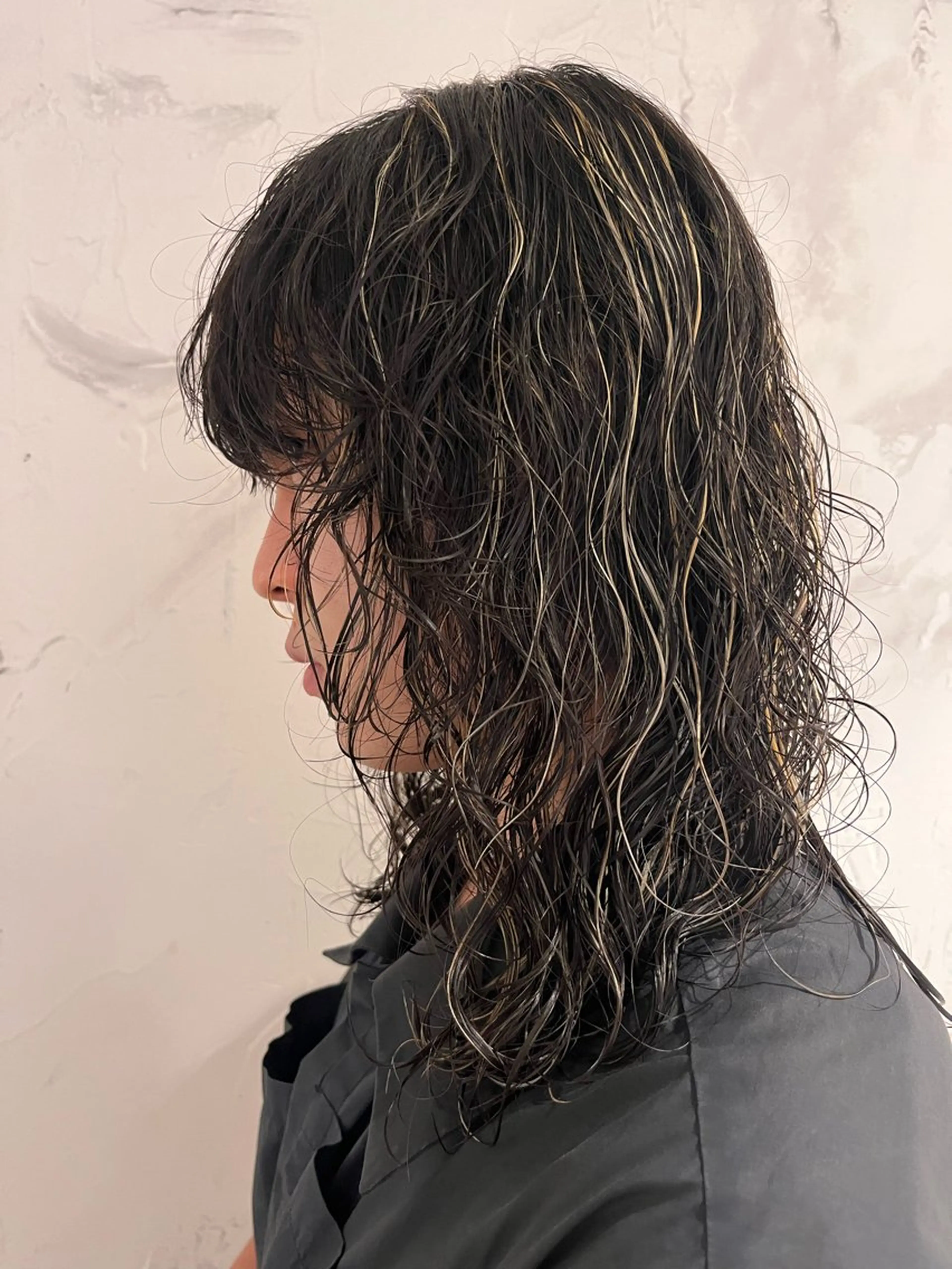 カラー ハイライトカラー Vicky オリーブ メンズカジュアルのヘアスタイル