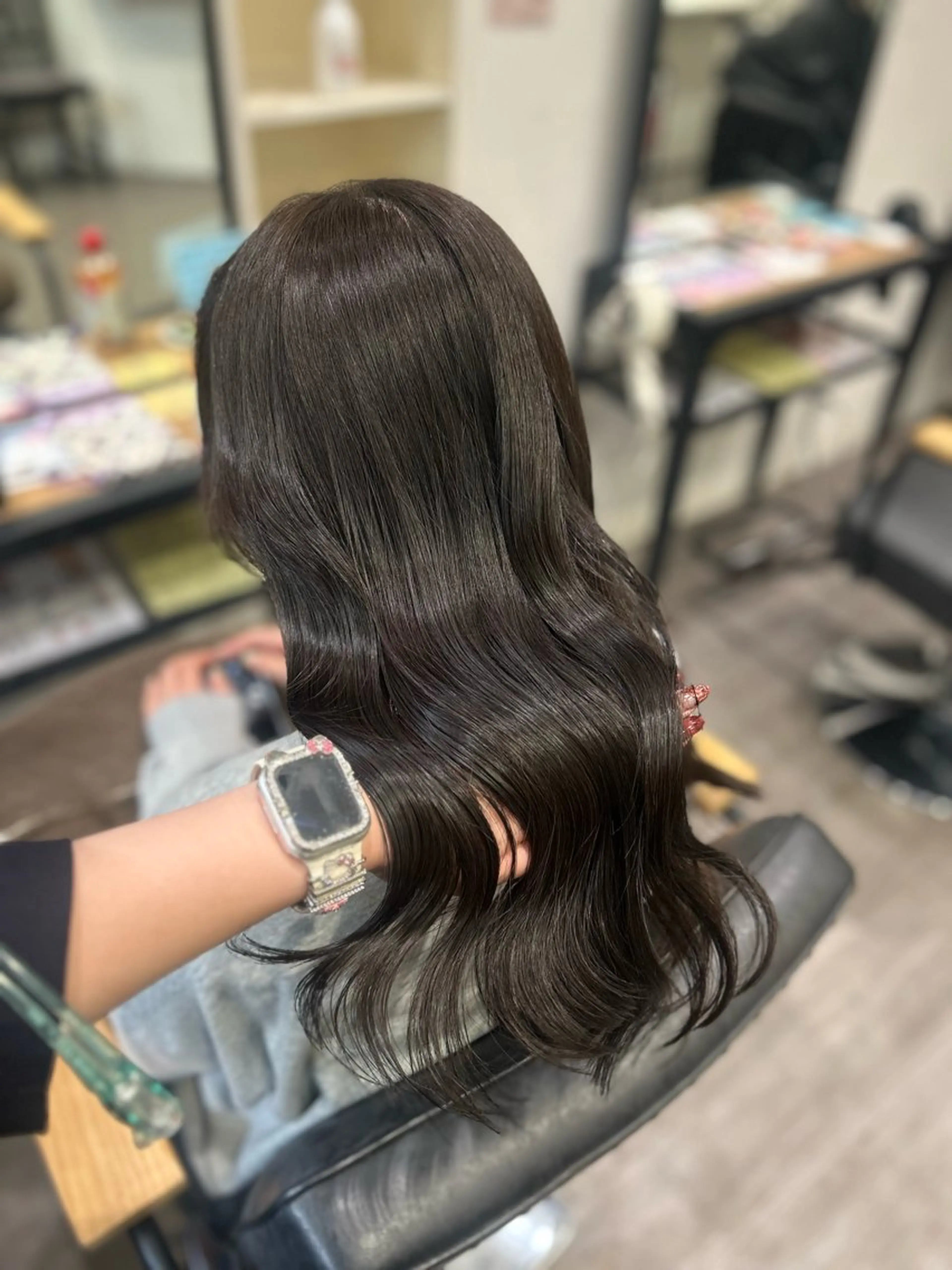 セミロング カラー ヘアアレンジ アッシュ 透明感カラー オリーブアッシュ カット ヘアカラー トリートメント cocotte 💟草間紫音💟のヘアスタイル
