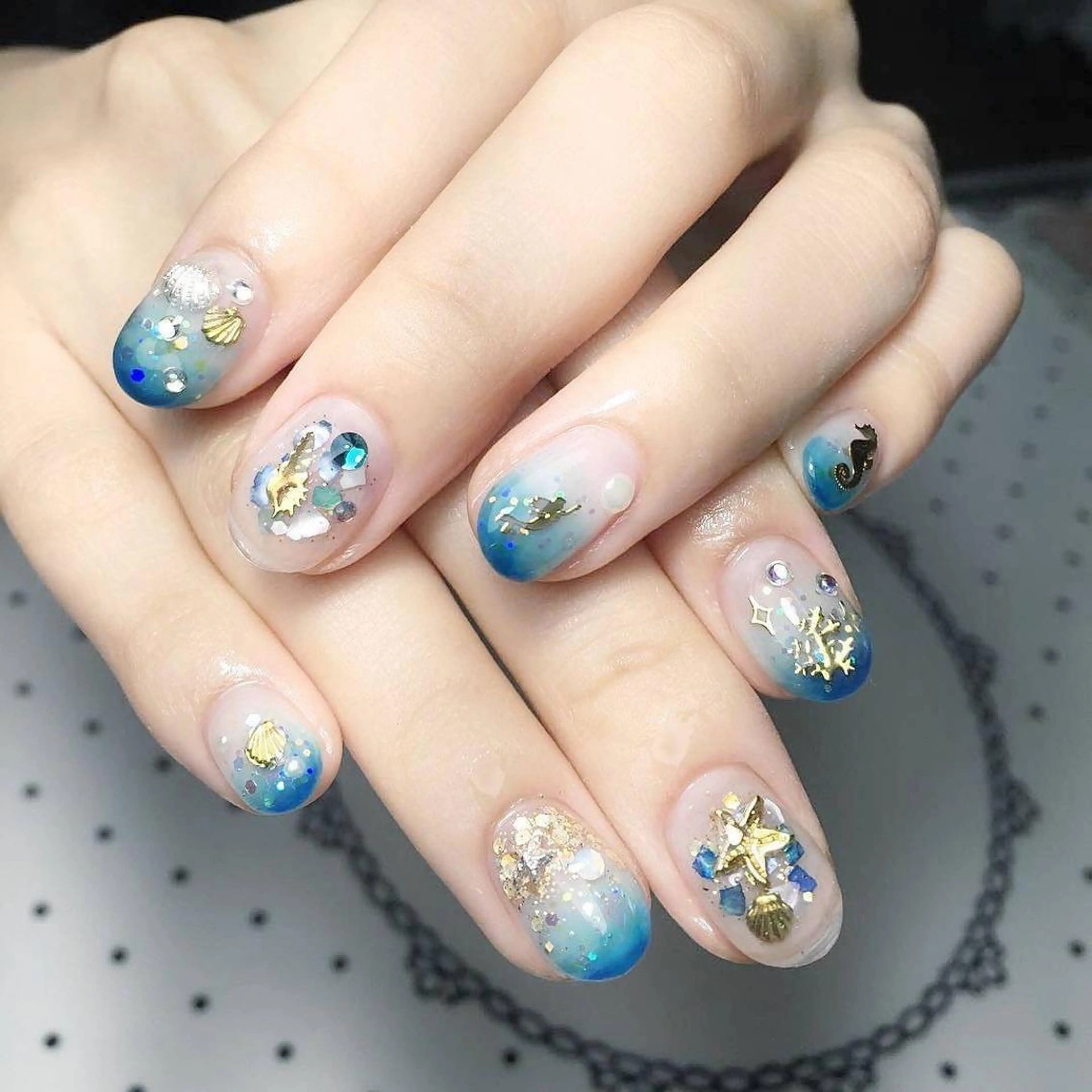 ネイル ハンドネイル AngelChris ビューティーサロンのネイルデザイン