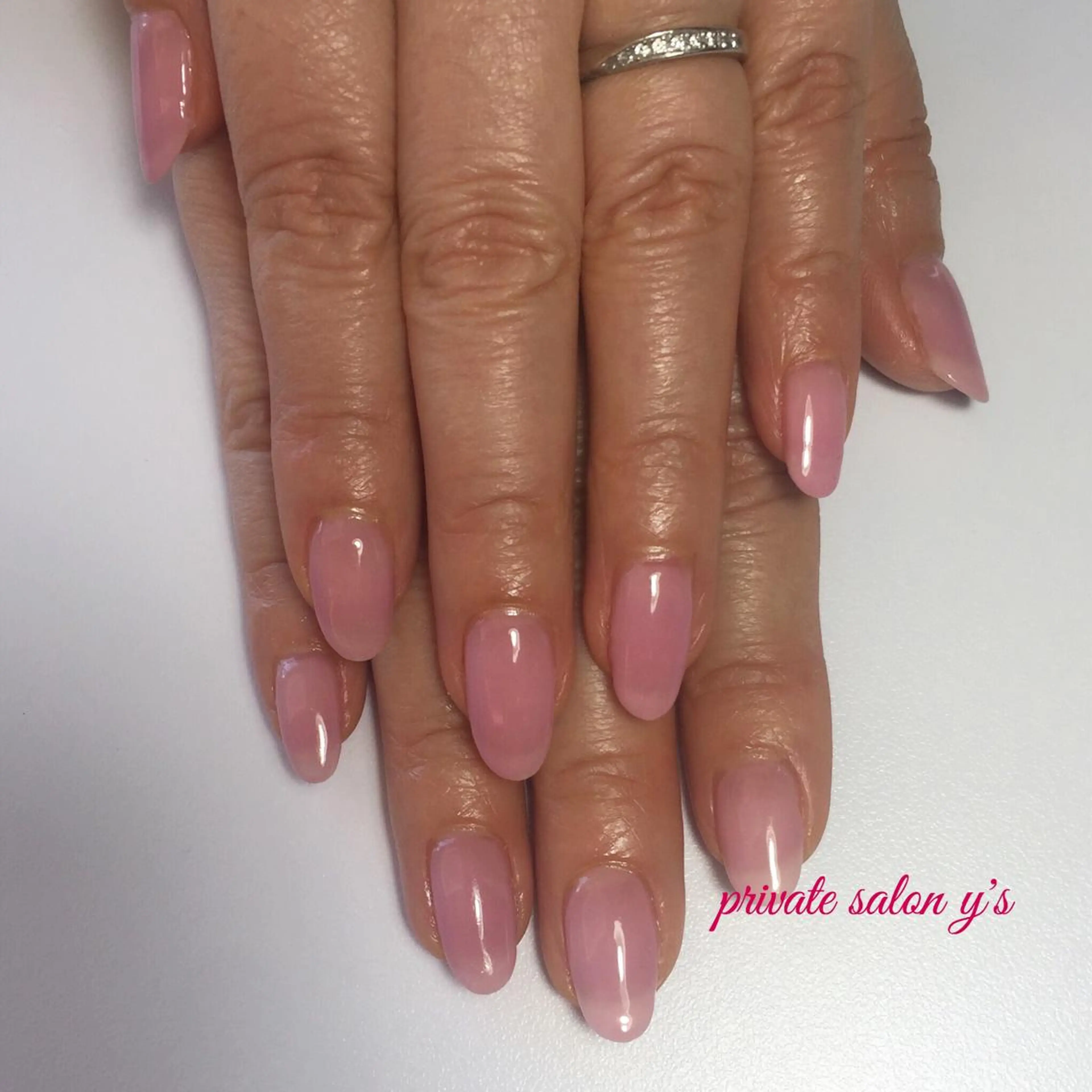 ネイル y' sのネイルデザイン