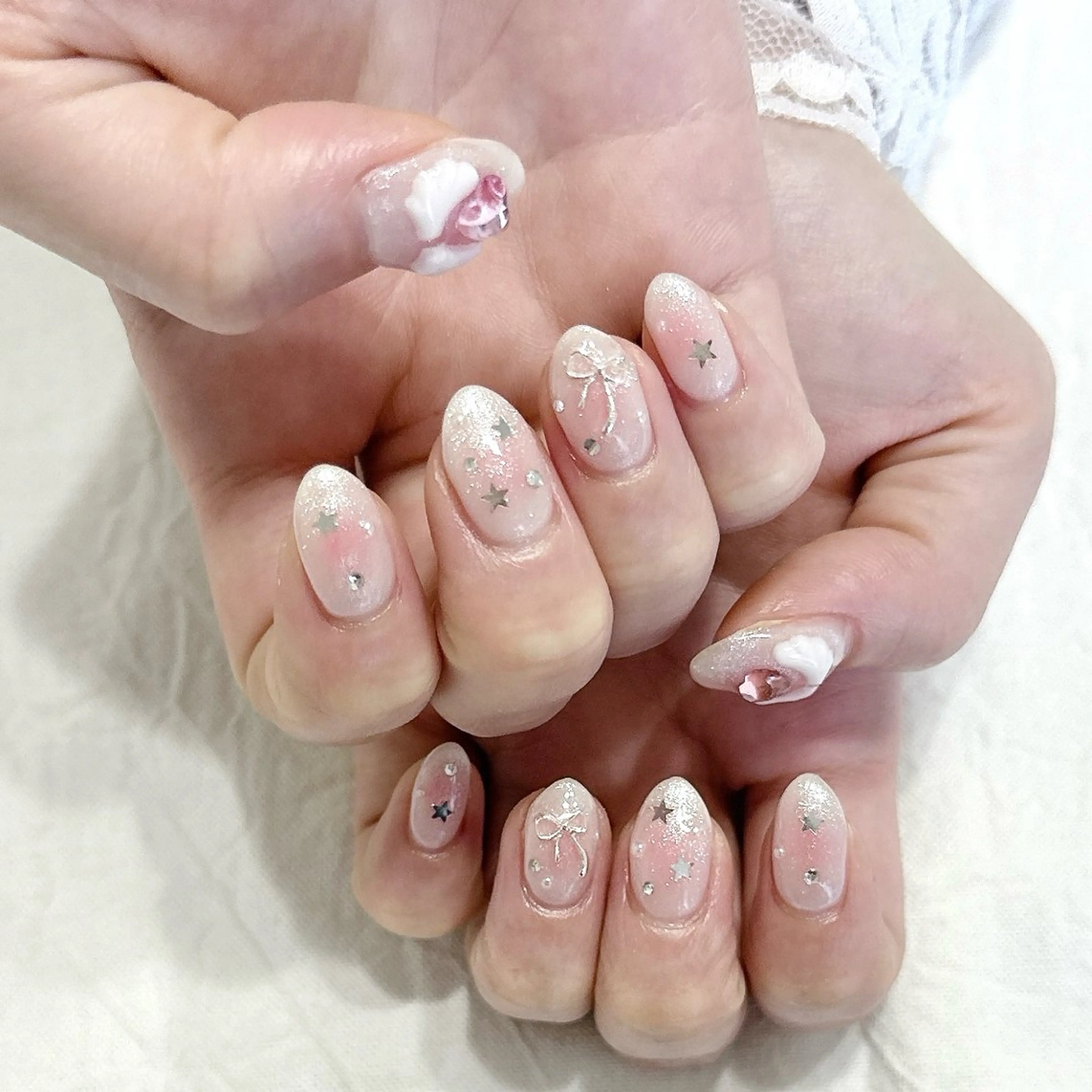 ネイル チークネイル ハート ラメ(グリッター) リボン ハンドネイル peaberry nailのネイルデザイン