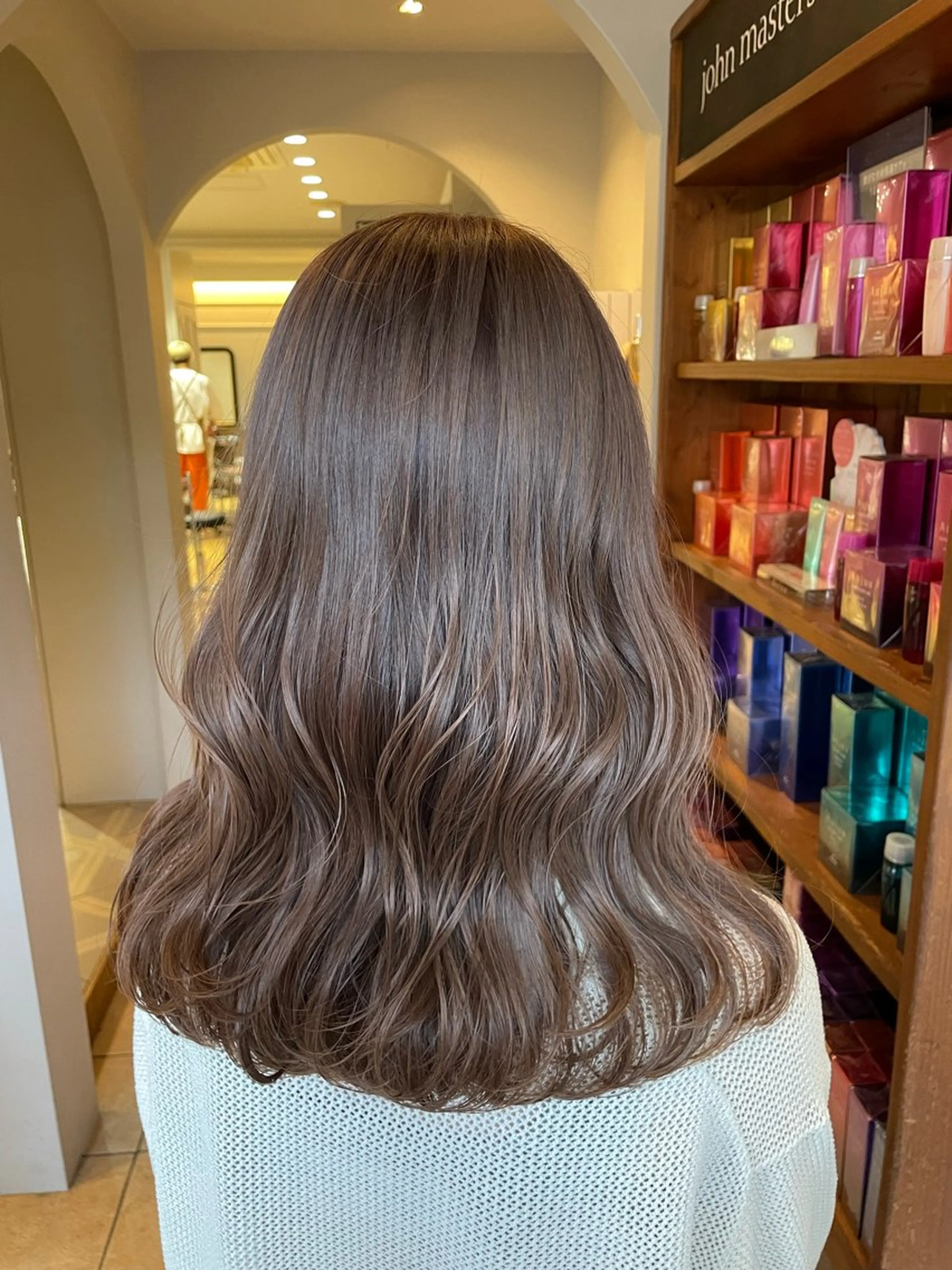 セミロング カット ヘアカラー トリートメント ハイトーン/透明感 カラー/下出有沙のヘアスタイル