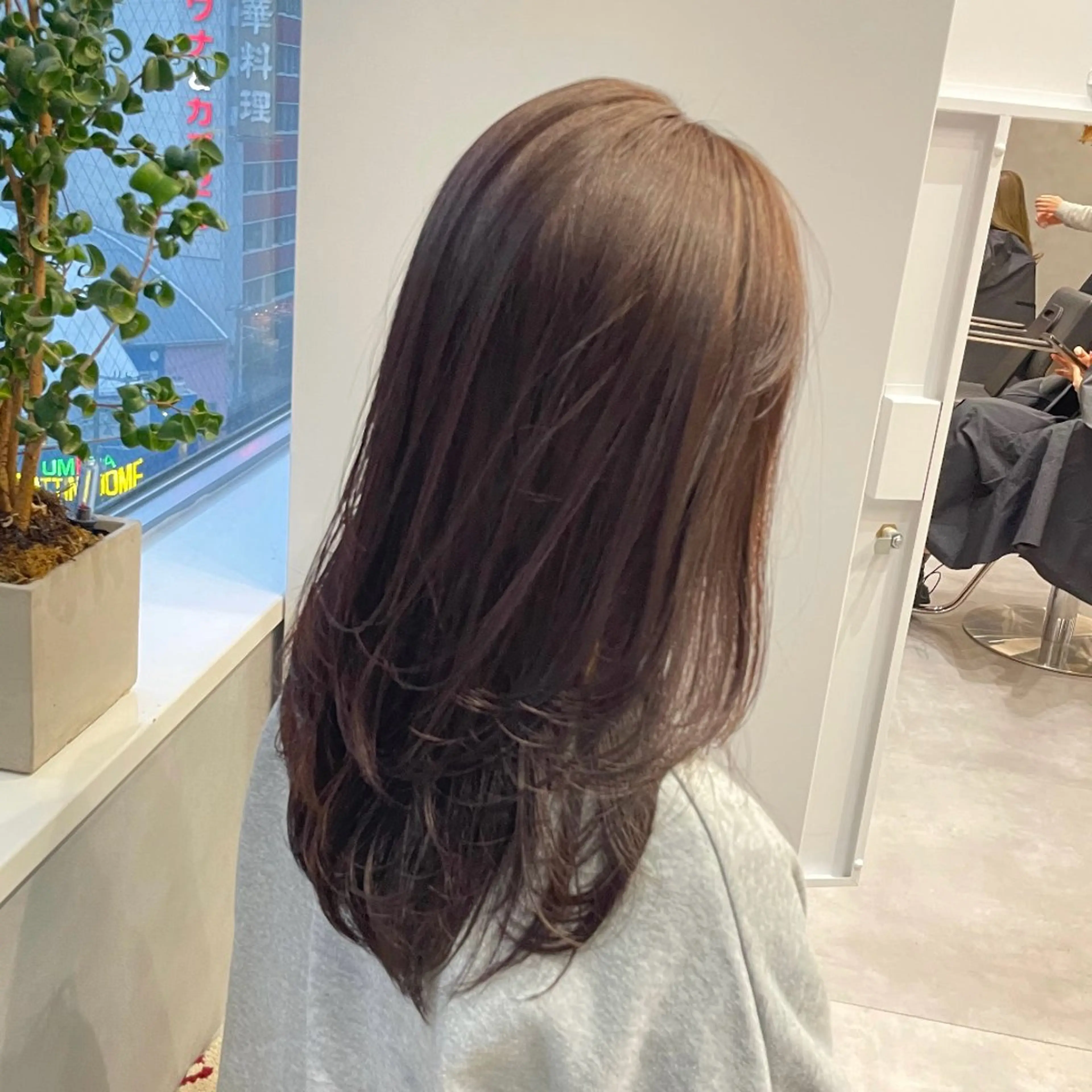 セミロング カラー ベージュカラー レイヤーカット カット ヘアカラー Rui/透明感カラー 暖色/レイヤーカットのヘアスタイル