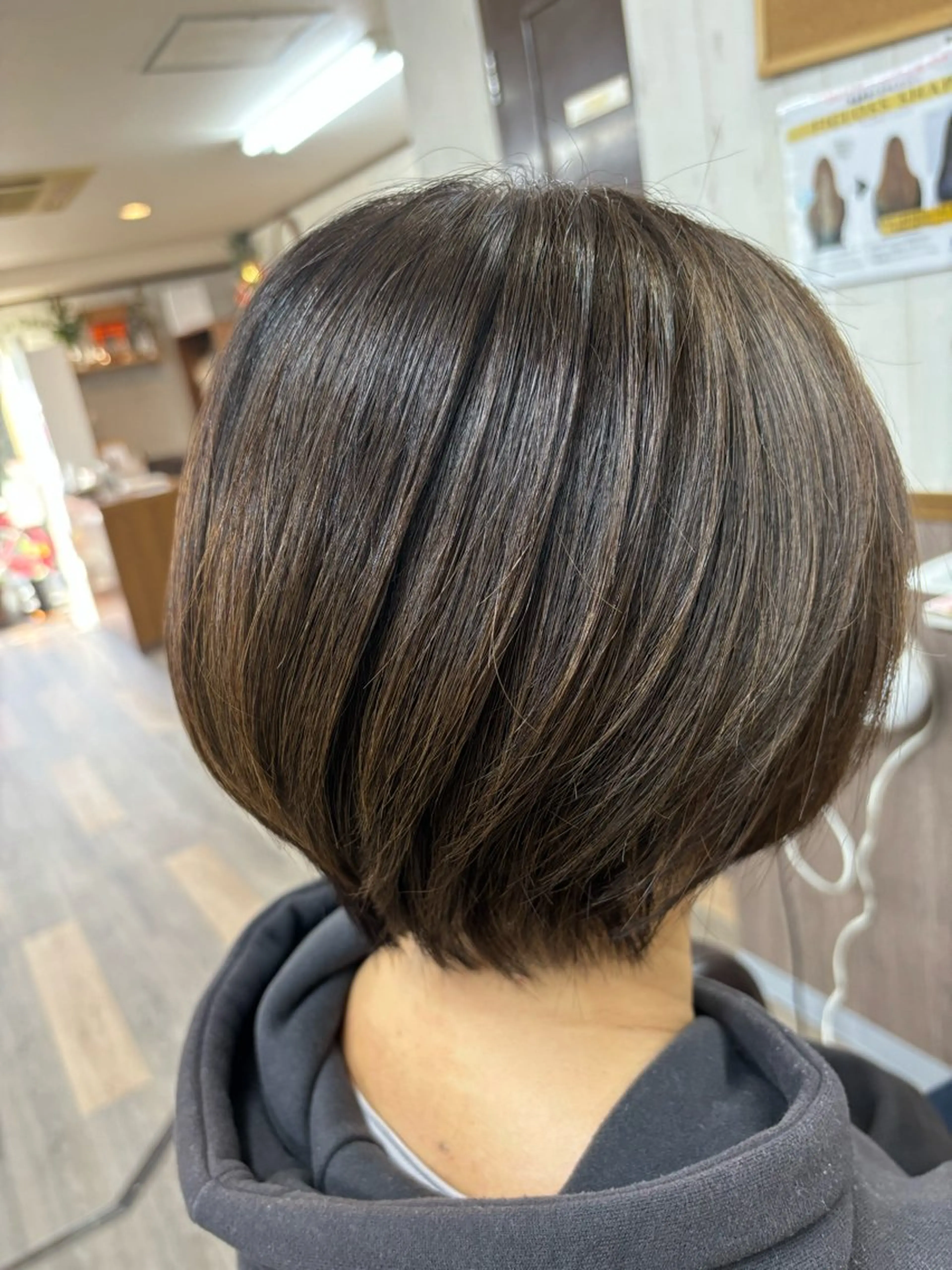 【シニア割】白髪染め根元のみ‼️の写真