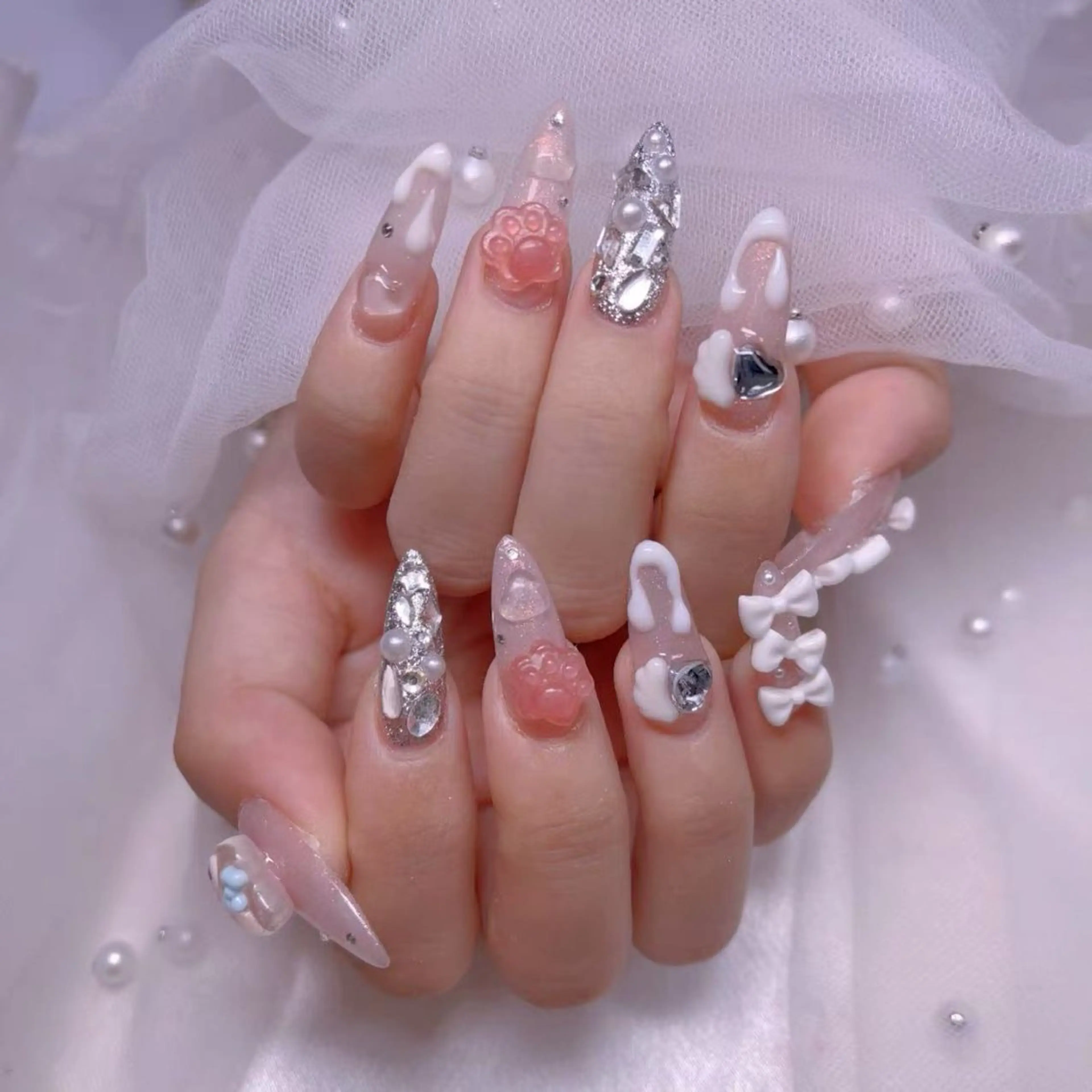 ネイル UMI ネイルサロン新宿🎀のネイルデザイン