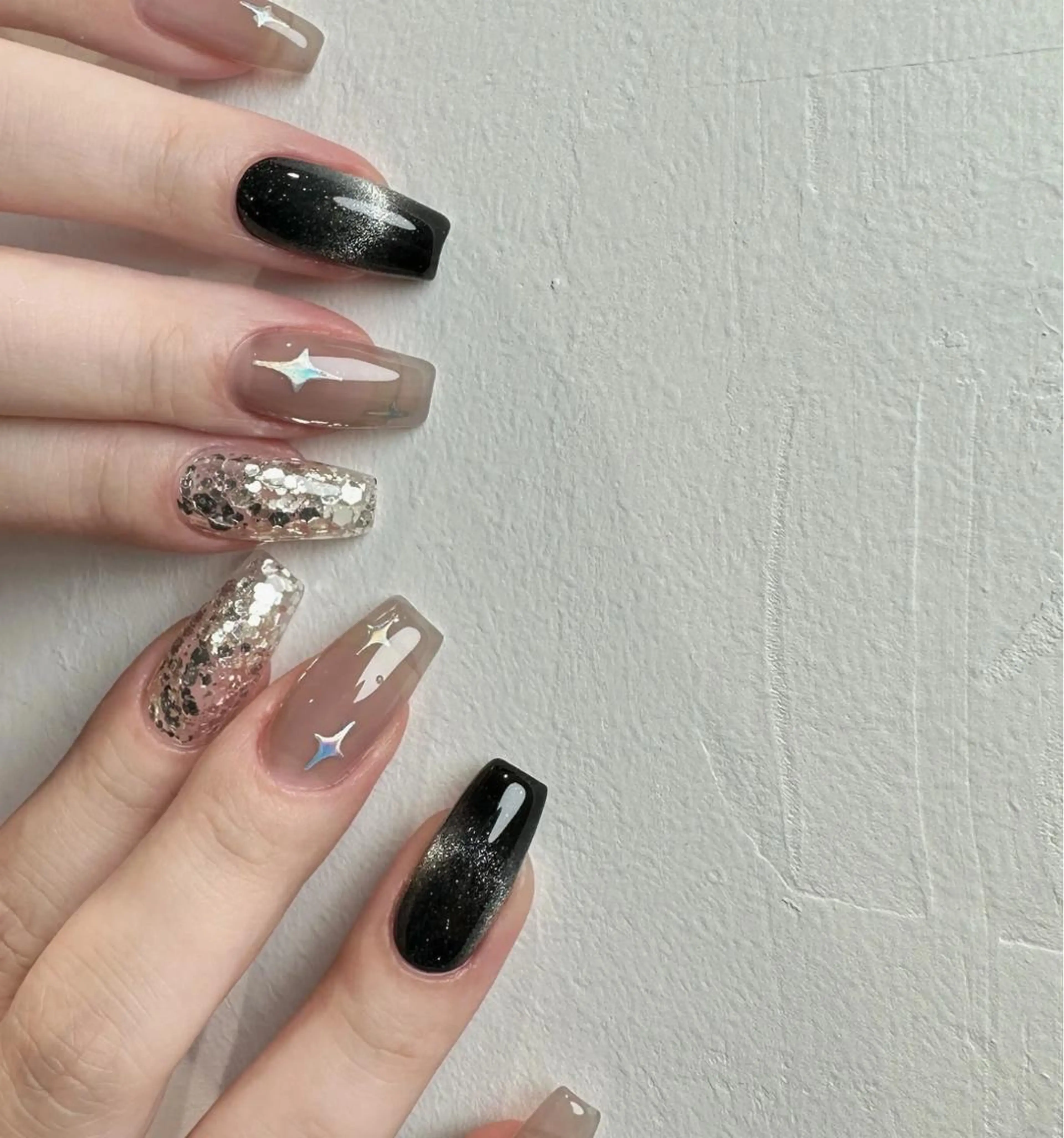 ネイル アートネイル 長さ出し ネイルチップ Queens momoのネイルデザイン