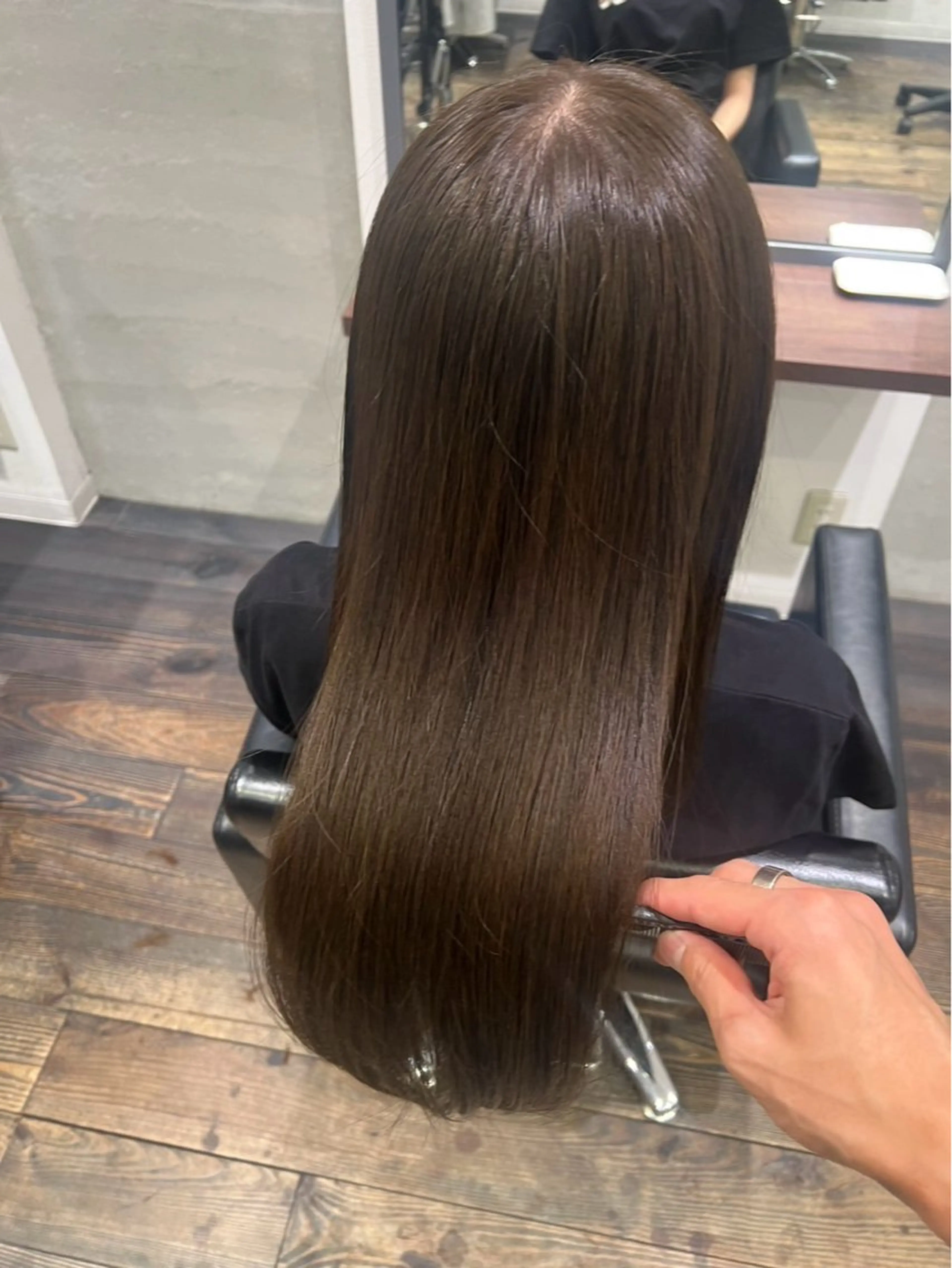 ロング ヘアカラー 塩濱 洋太のヘアスタイル