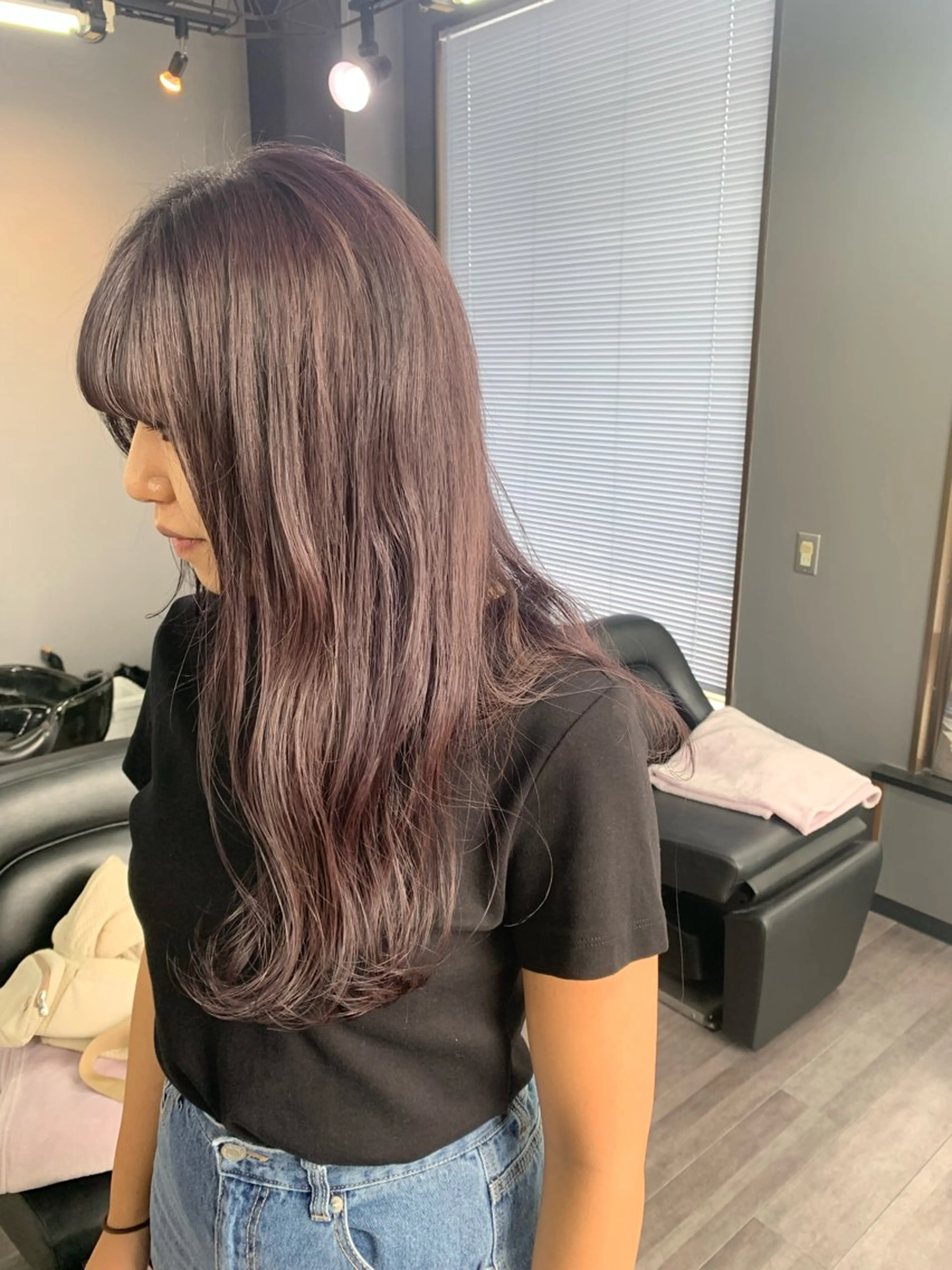 ロング カラー グレージュ ラベンダーカラー ラベンダーグレージュ ラベンダーグレー 坂井 水菜美のヘアスタイル