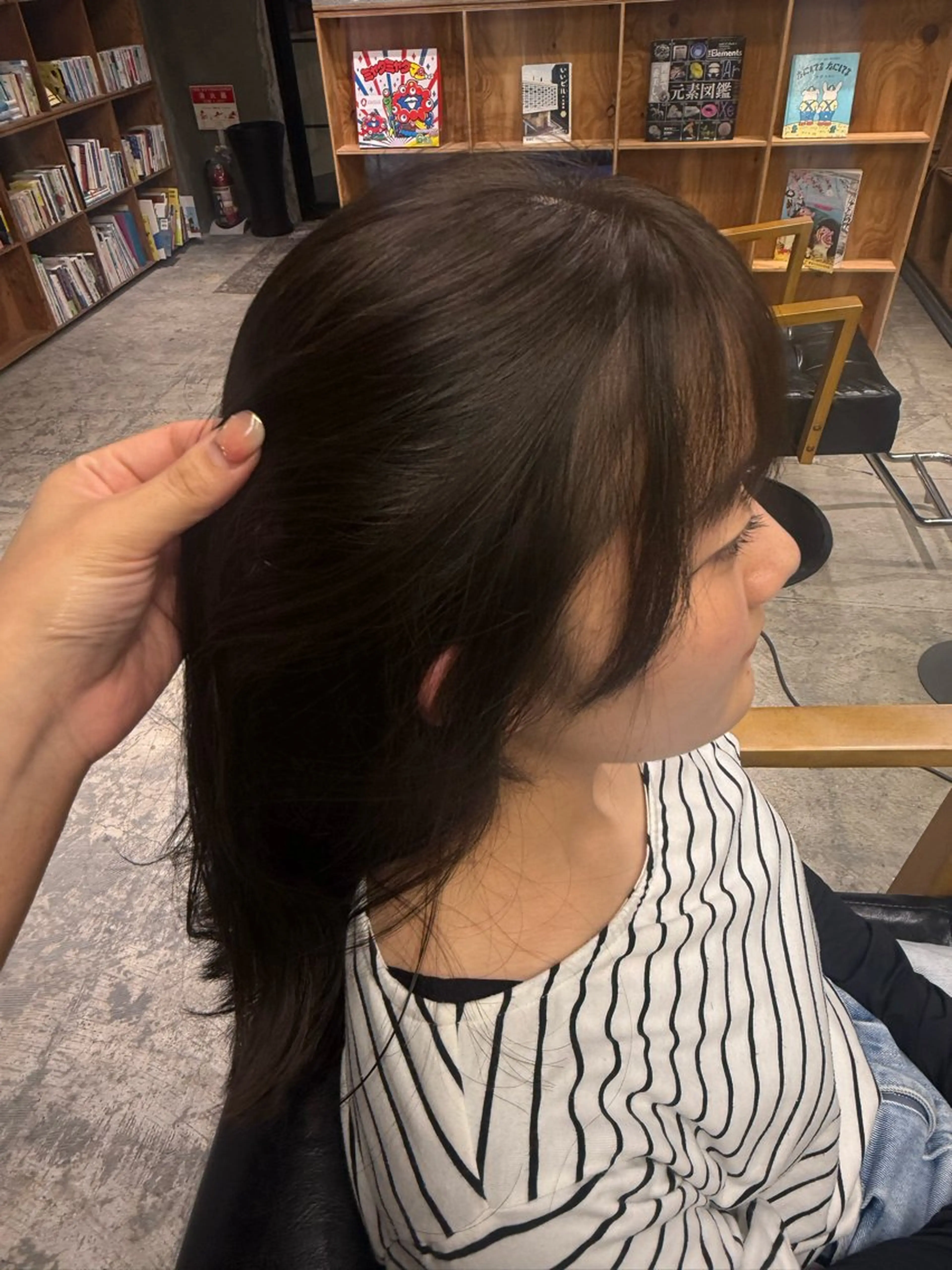 カラー 三谷 優芽のヘアスタイル