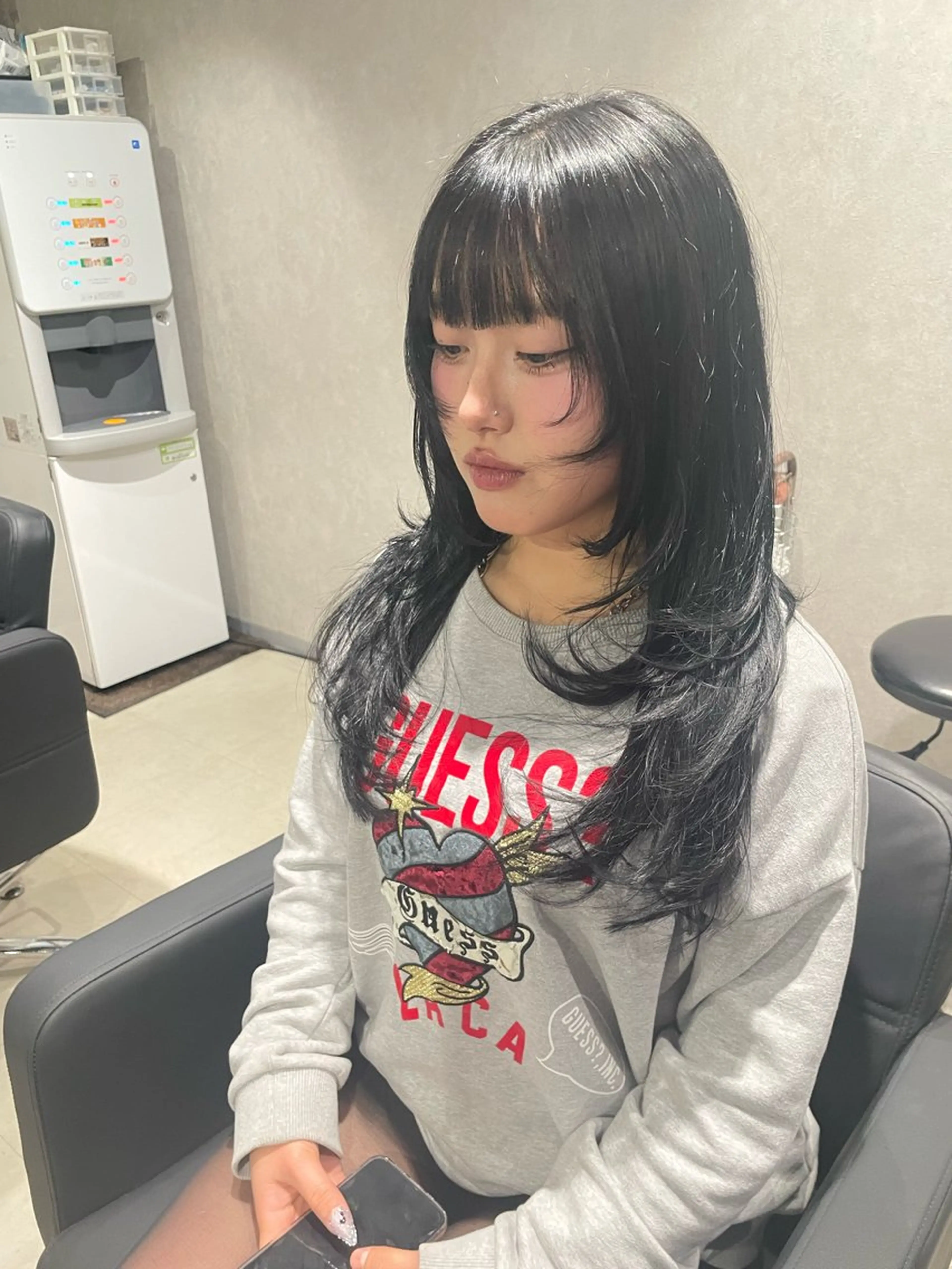 ロング ハッシュカット カット ヘアカラー _WHITE 佐伯 碧のヘアスタイル