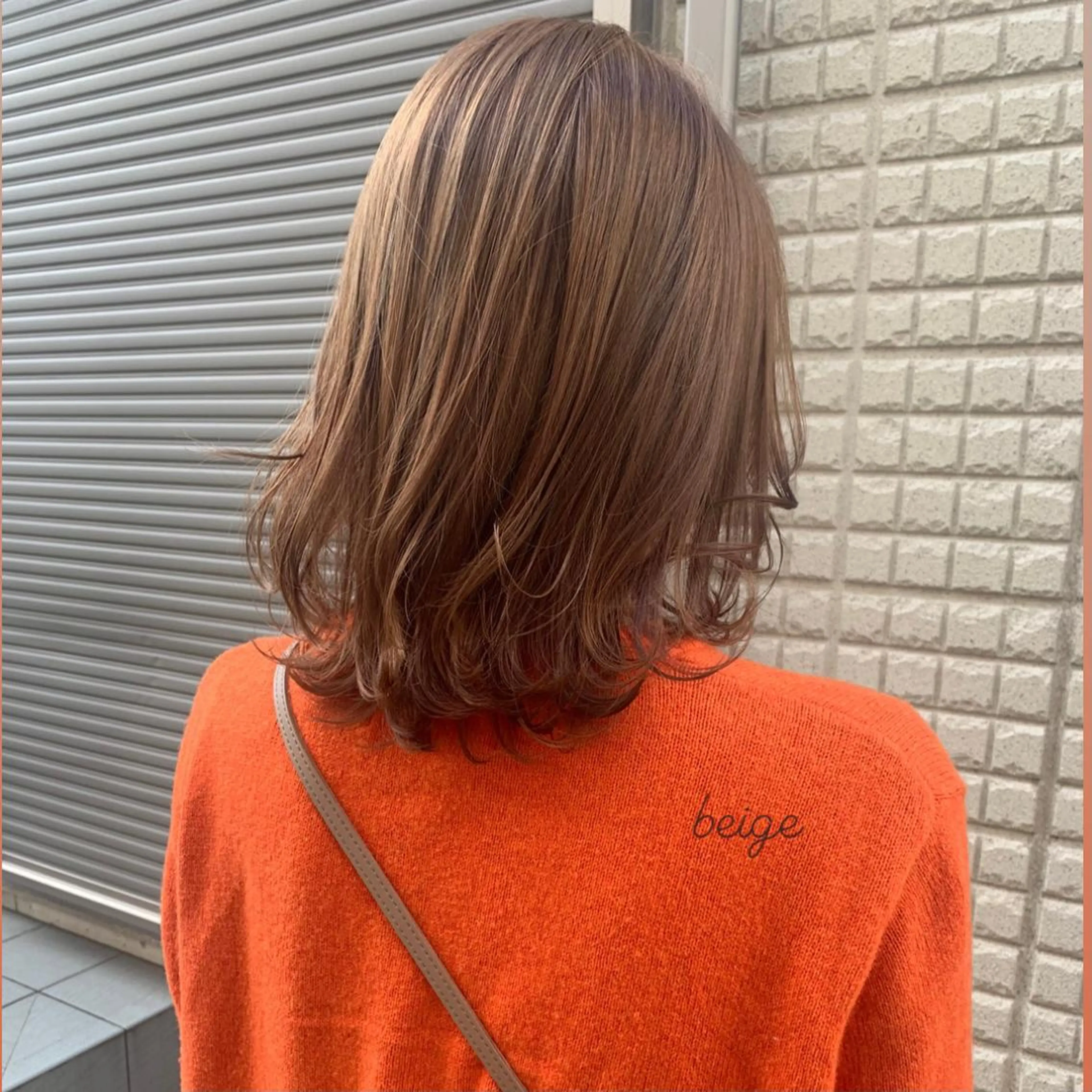 セミロング カラー stylist店長 岡本真依のヘアスタイル
