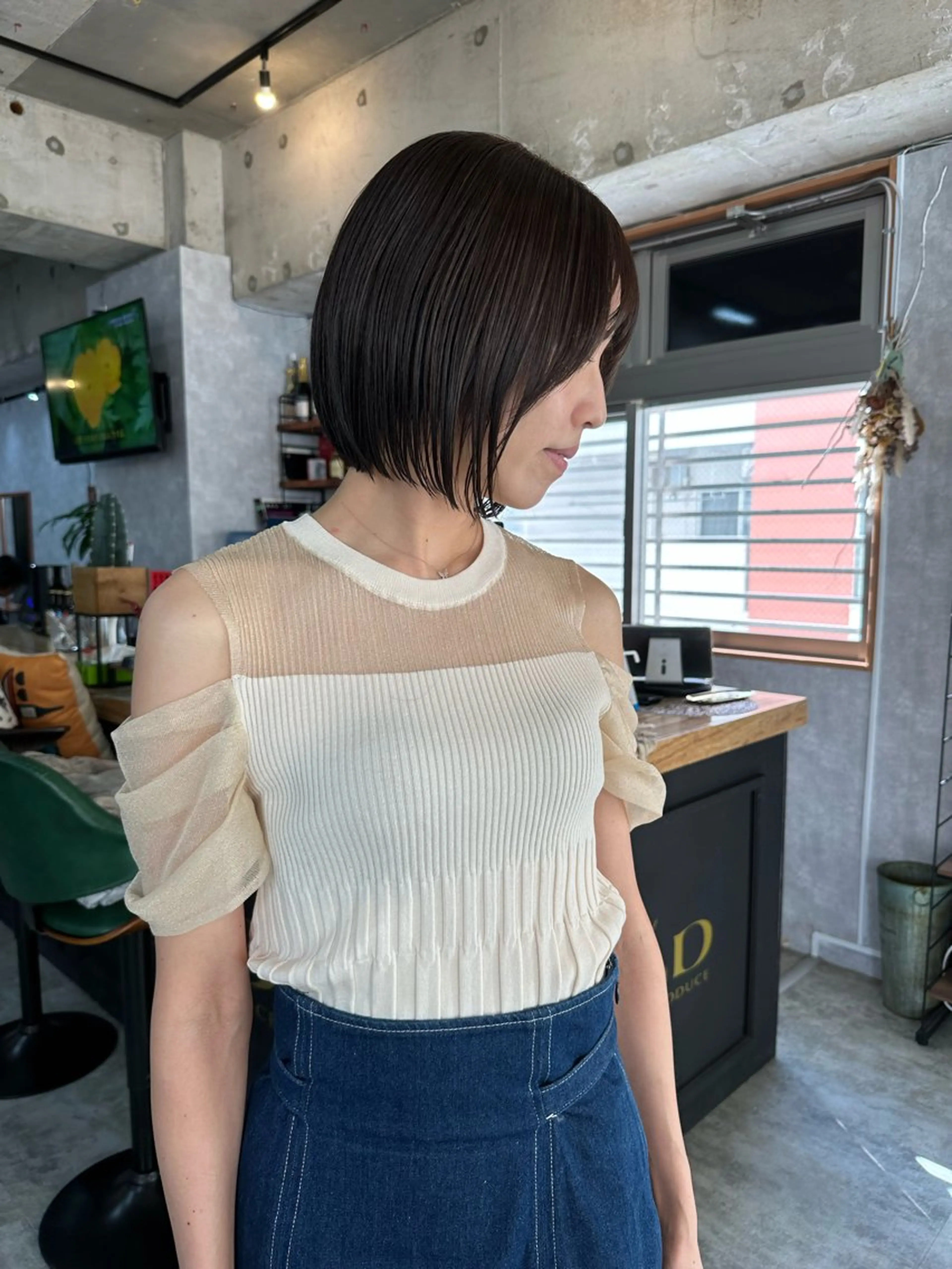 ショート 切りっぱなしボブ ショートボブ ハンサムショート 丸みショート ボブ カット ヘアカラー トリートメント モテ髪/ボブ/ショー ト/アダチフウトのヘアスタイル