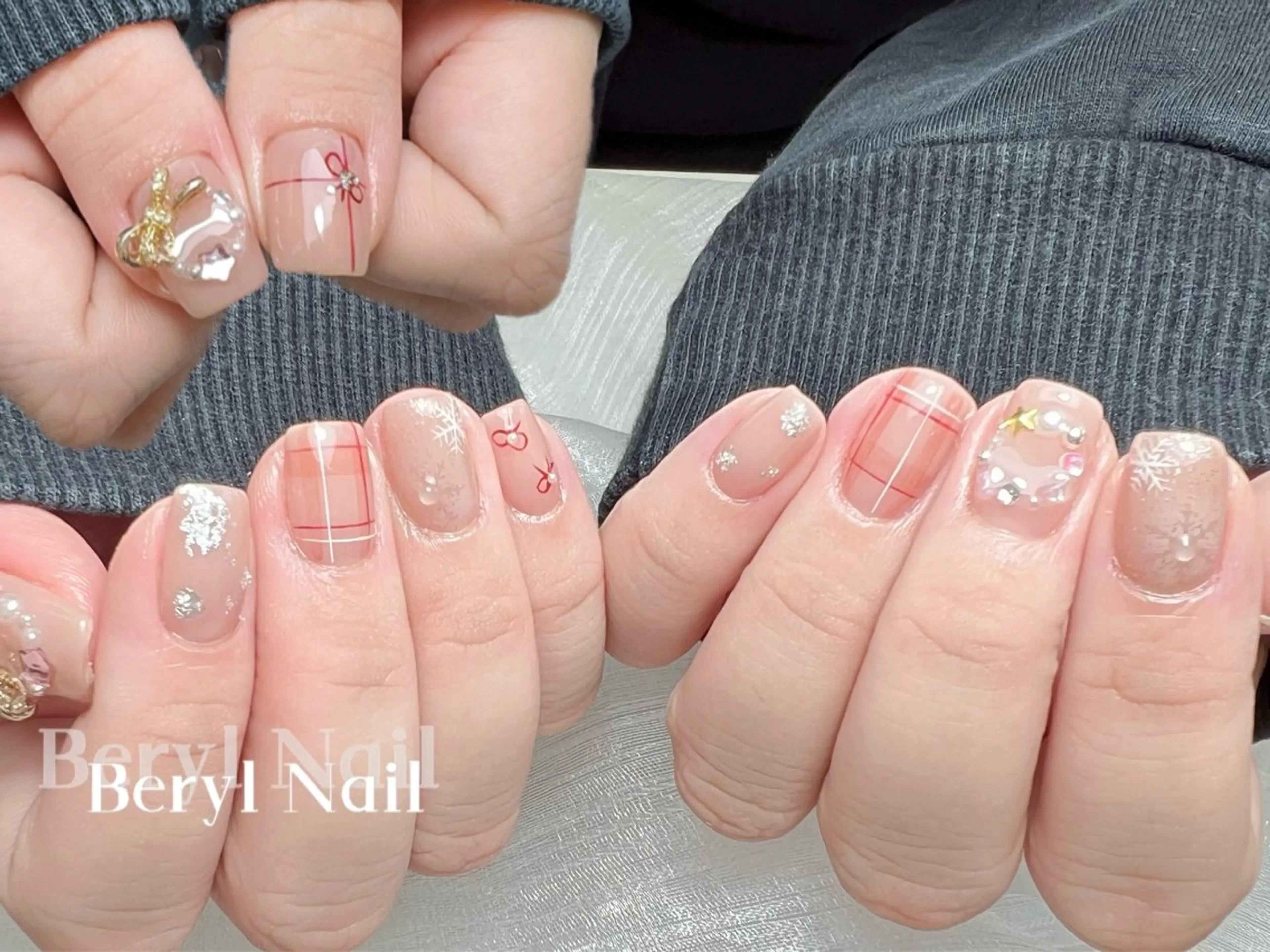 ショート ハンドネイル Beryl Nail 新大久保のネイルデザイン