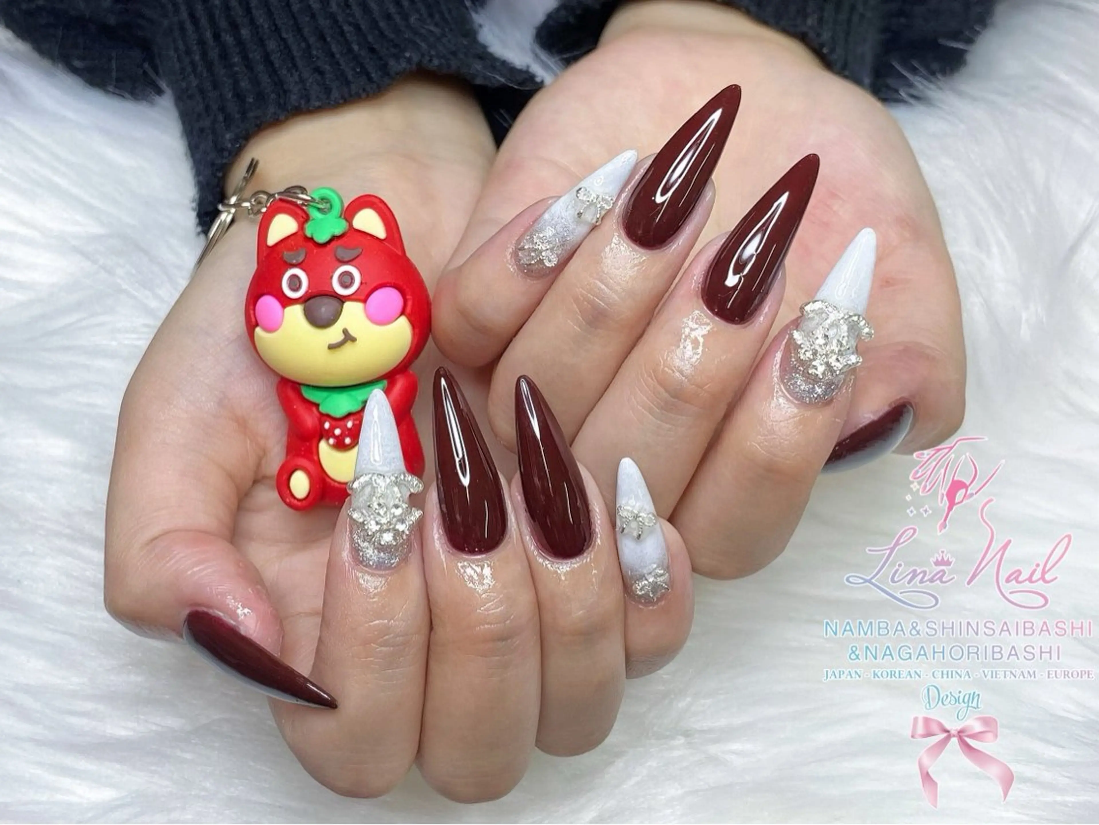 セミロング 韓国風ヘア クリスマス ハンドネイル Linanail Nambaのマツエク・マツパデザイン