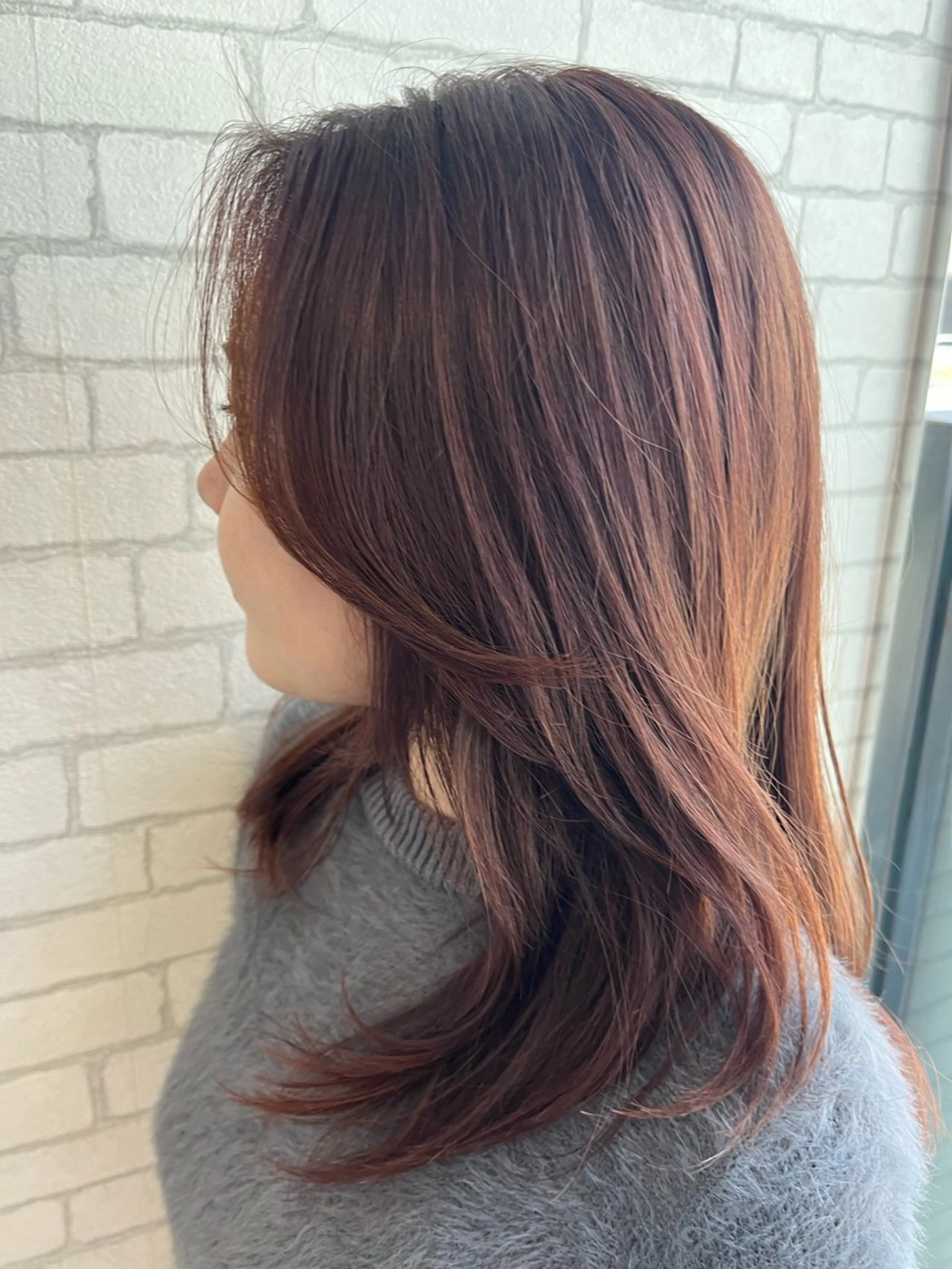 ミディアム カラー ブラウンカラー ピンクカラー ピンクブラウン アートディレクター 尾内 友美のヘアスタイル