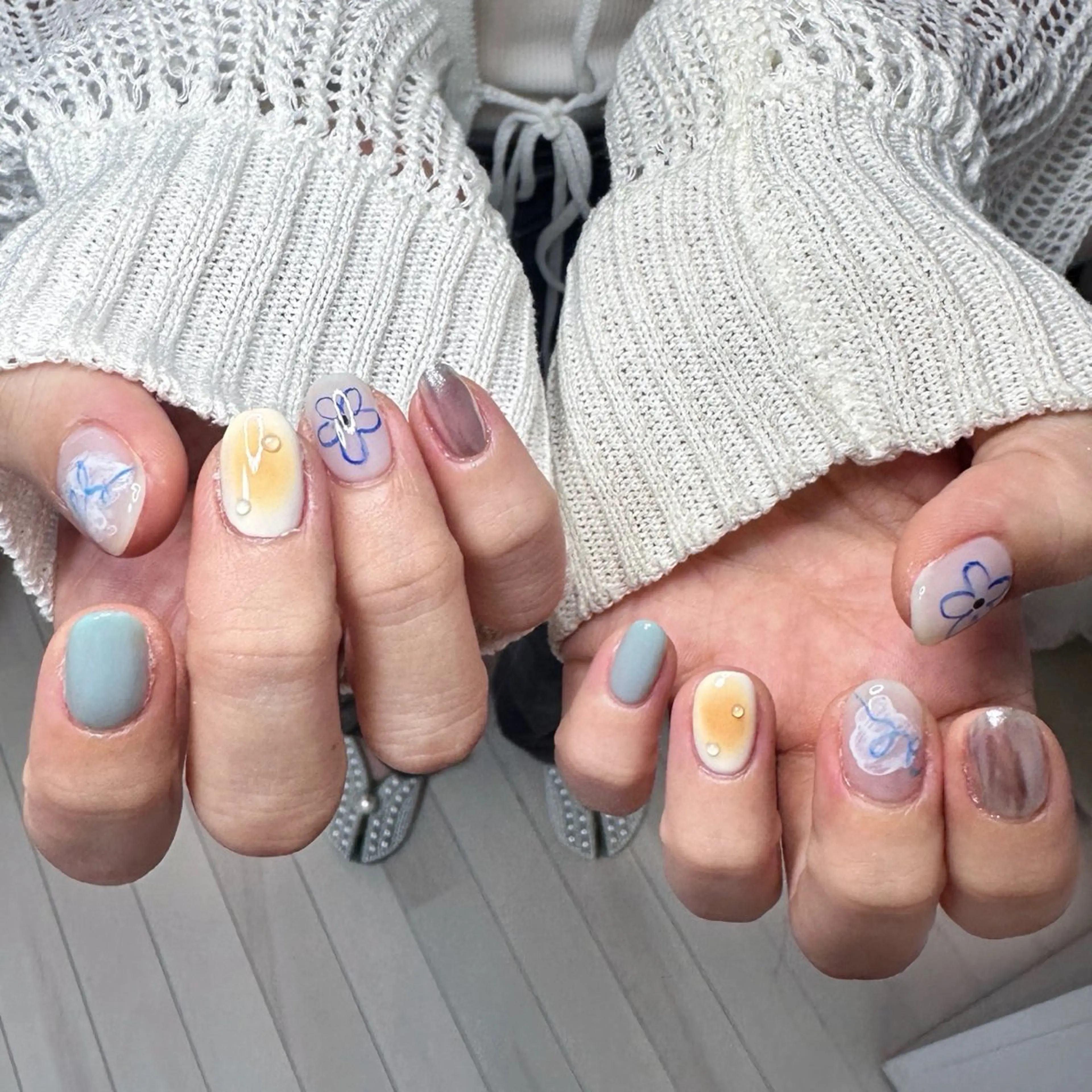 ネイル アートネイル オーロラネイル チークネイル フレンチネイル ガラスフレンチ 🎀YooLi Nail salonのネイルデザイン