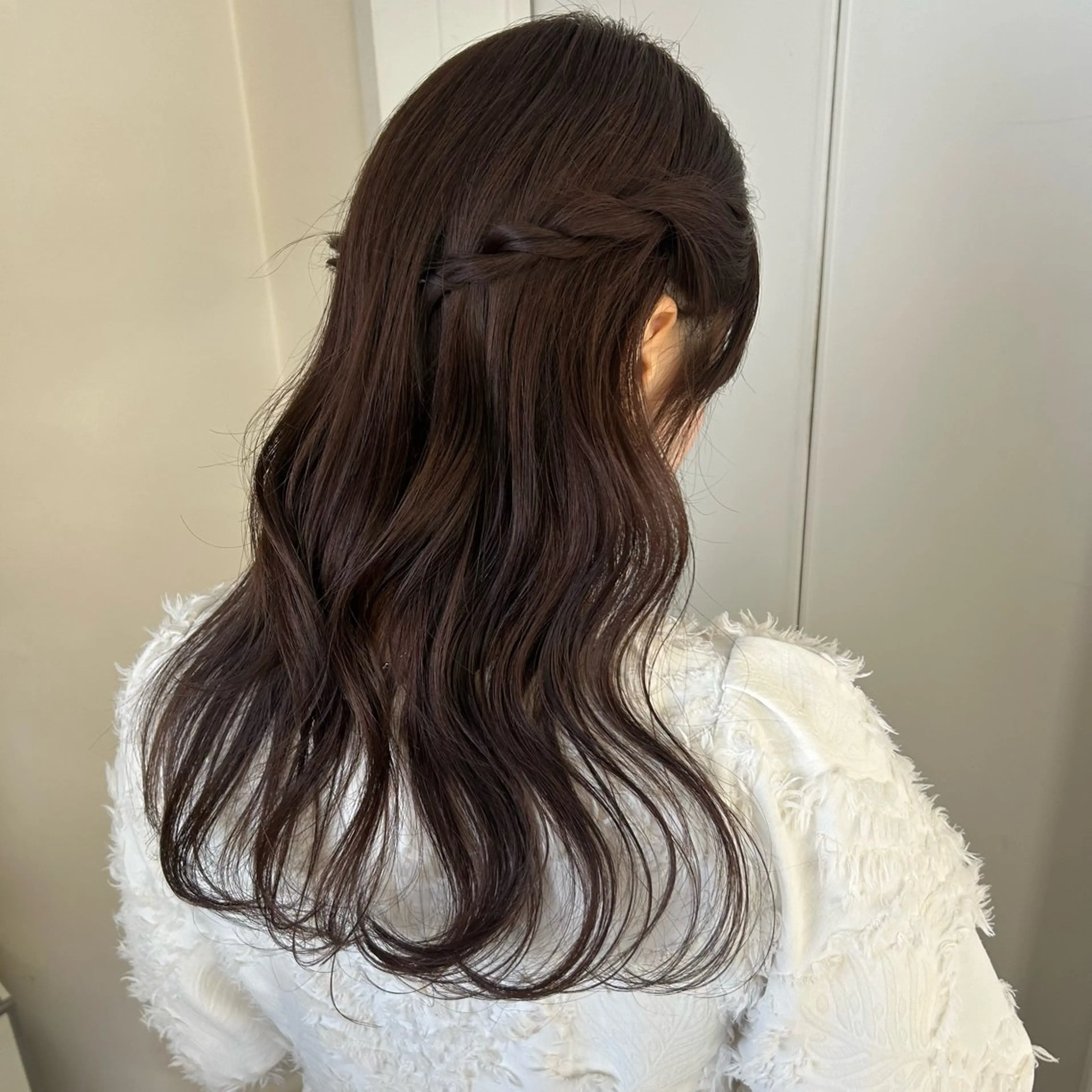 【コテ巻きメニュー】ハーフツイン・ハーフアップの簡単アレンジのみ可🎀の写真