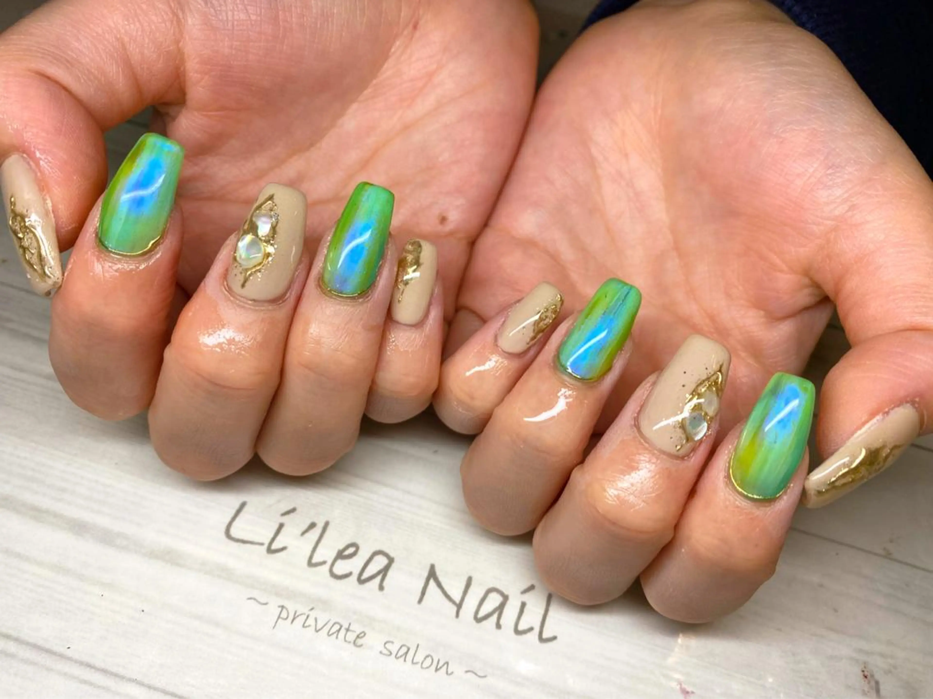 ネイル Li'leaNail AINAのネイルデザイン