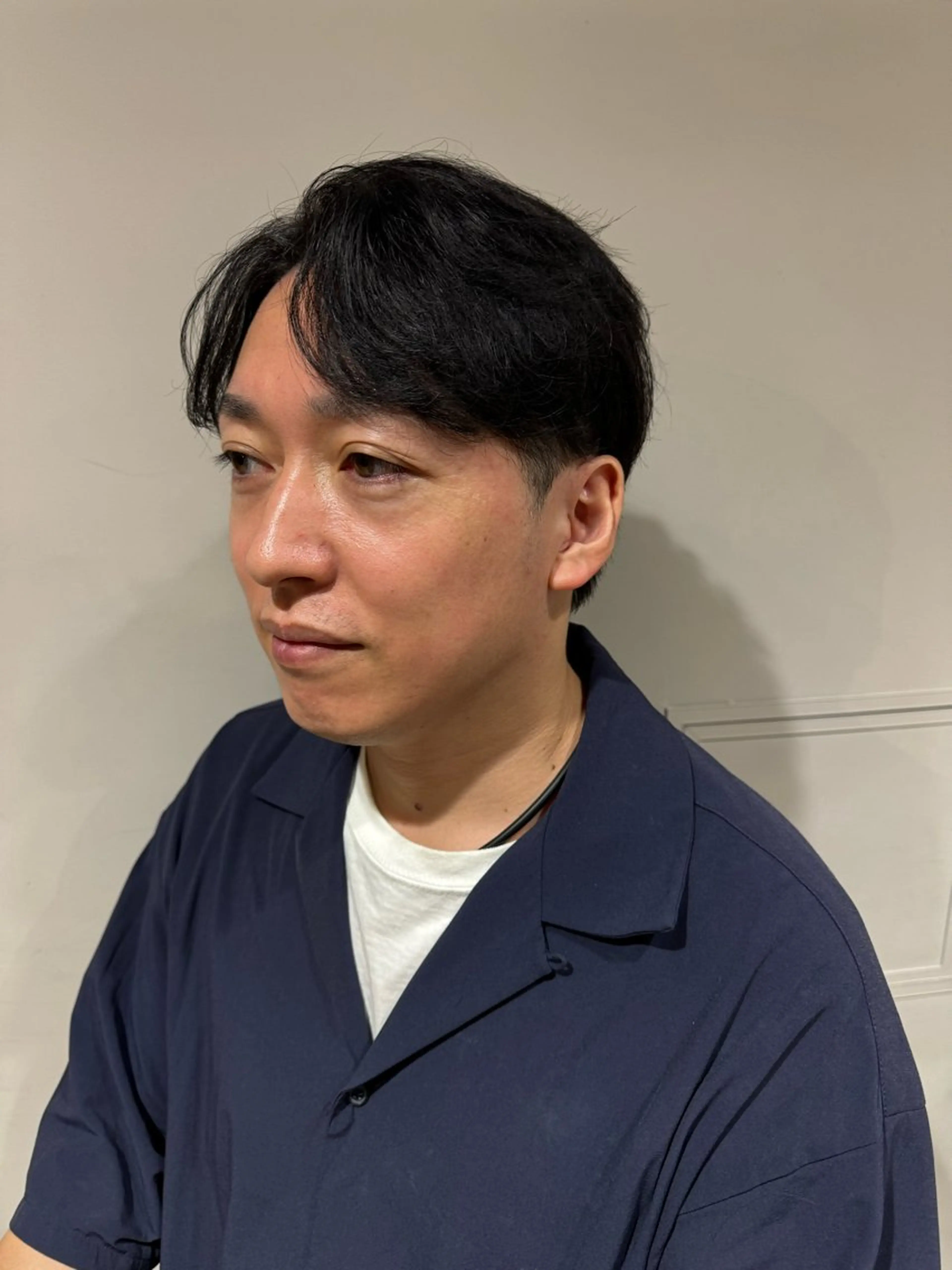 ミディアム カラー メンズ ビジネス トリートメント Dxxxx III所属・似合う髪型が 分からない方へのヘアスタイル