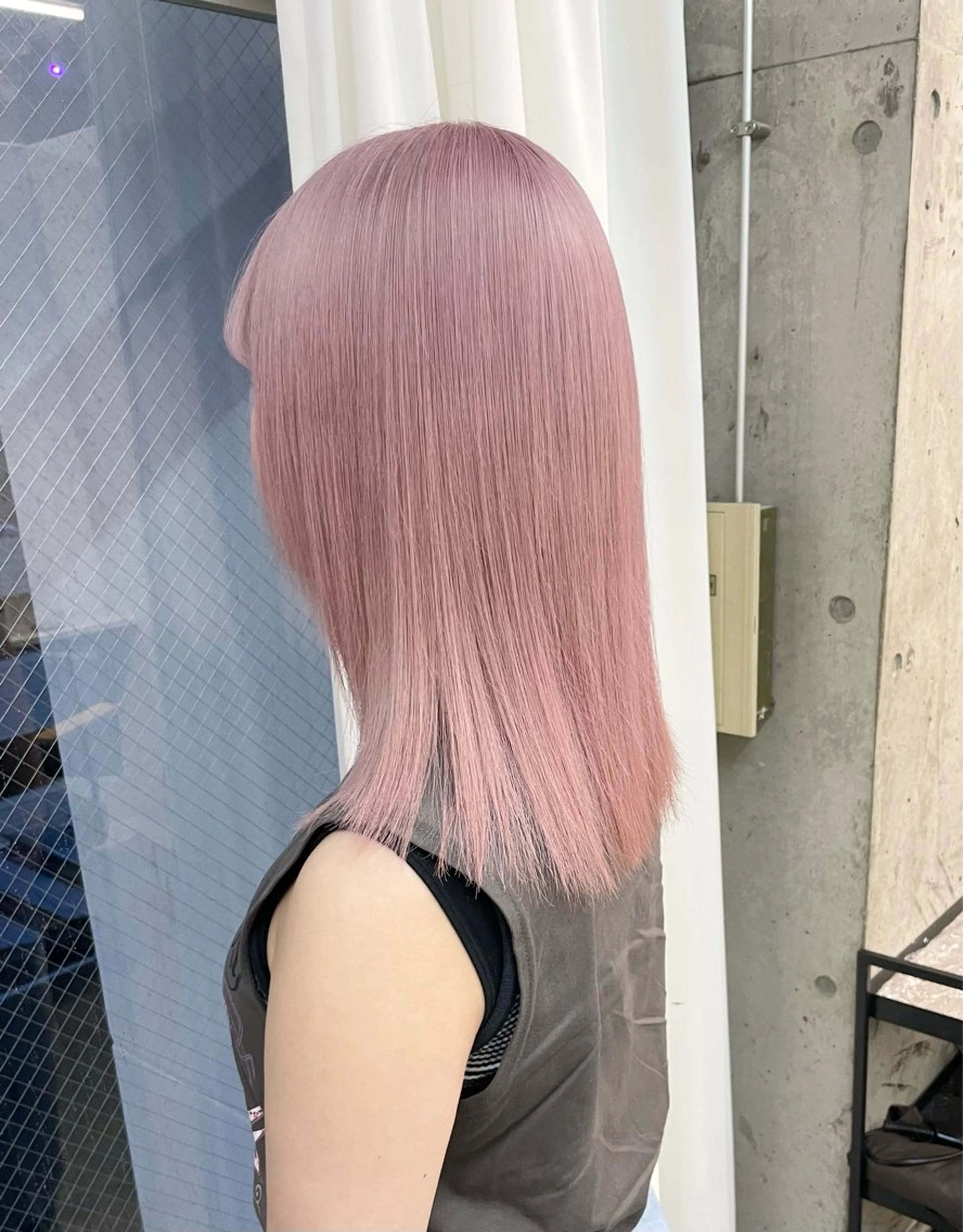 ミディアム 有人/バレイヤージュ /シャドールーツのヘアスタイル