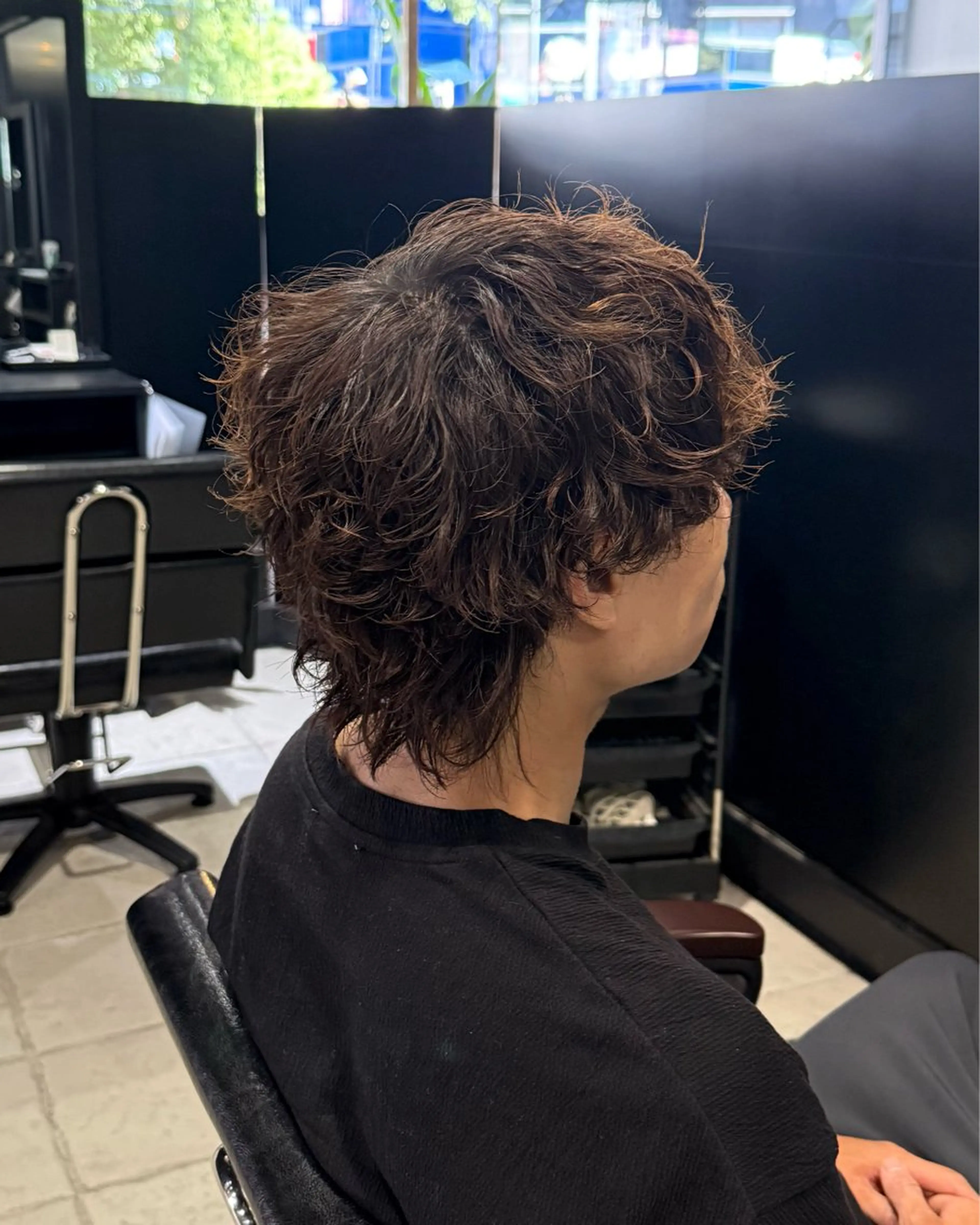 ミディアム パーマ メンズ ミディアムパーマ マッシュウルフ マッシュ メンズパーマ メンズウルフカット カット パーマ 【フェザーパーマ】 【縮毛矯正】鶴田文のヘアスタイル