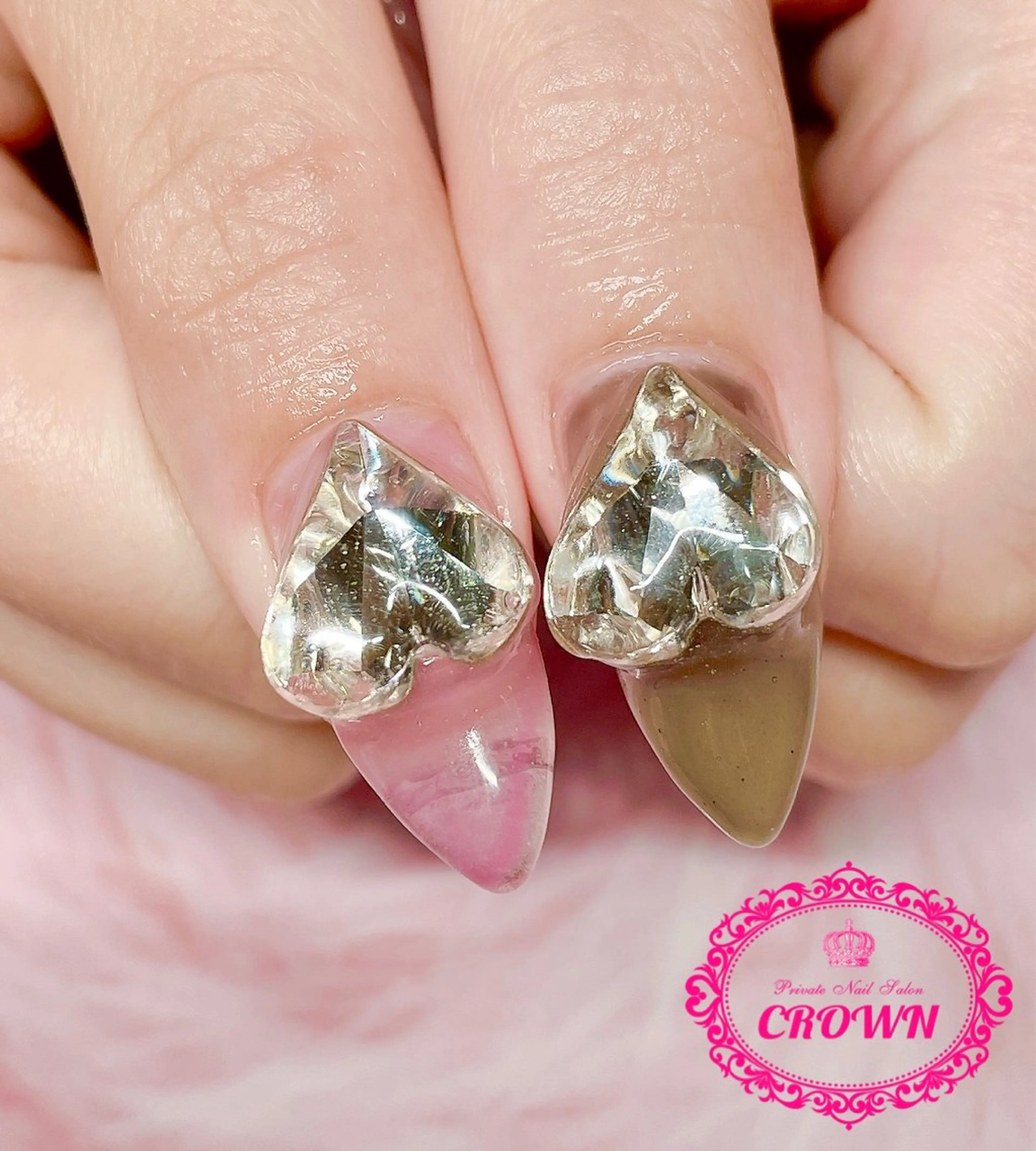 ネイル CROWN プライベートサロンのネイルデザイン