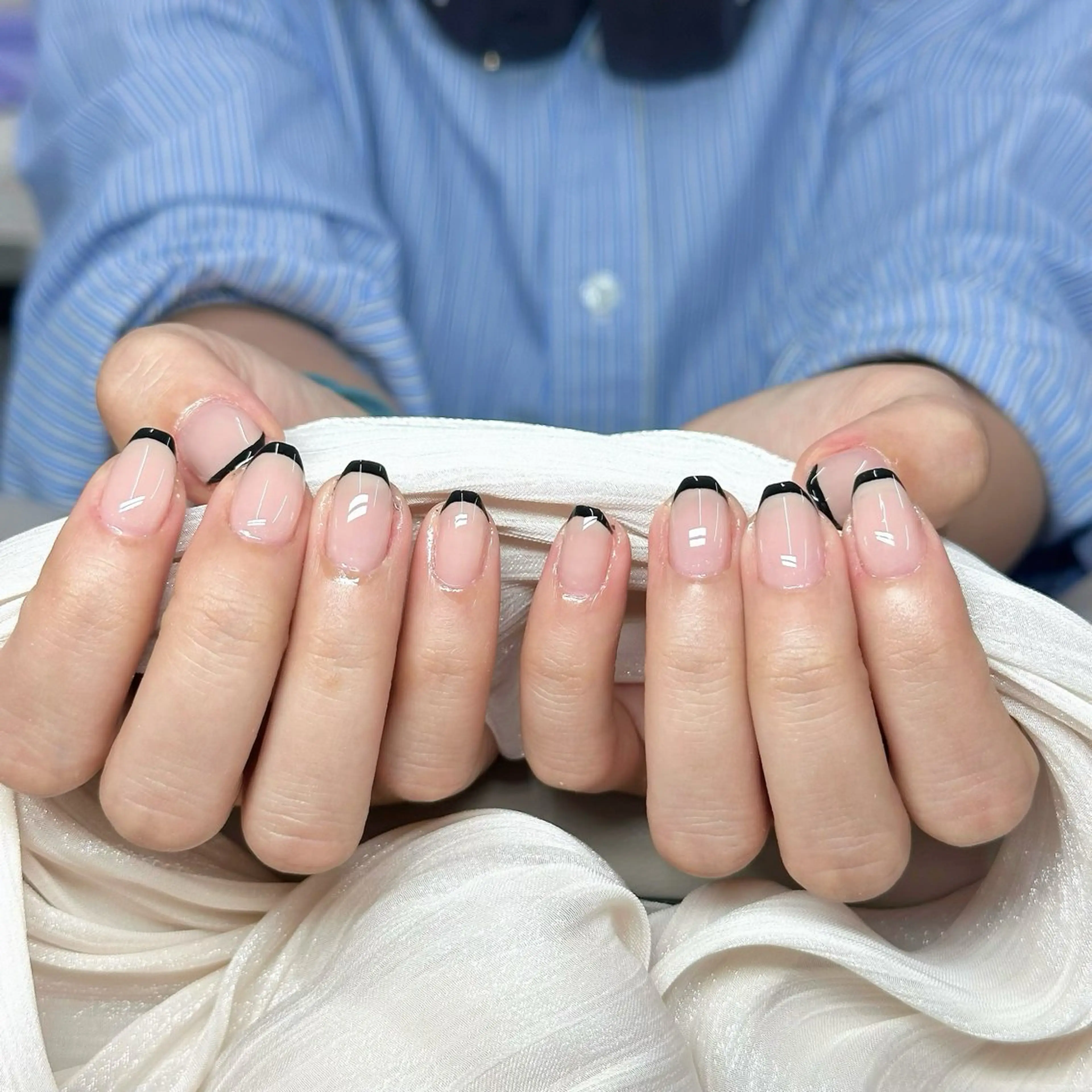 ネイル フレンチネイル 新宿AOI フォルム重視のネイルデザイン