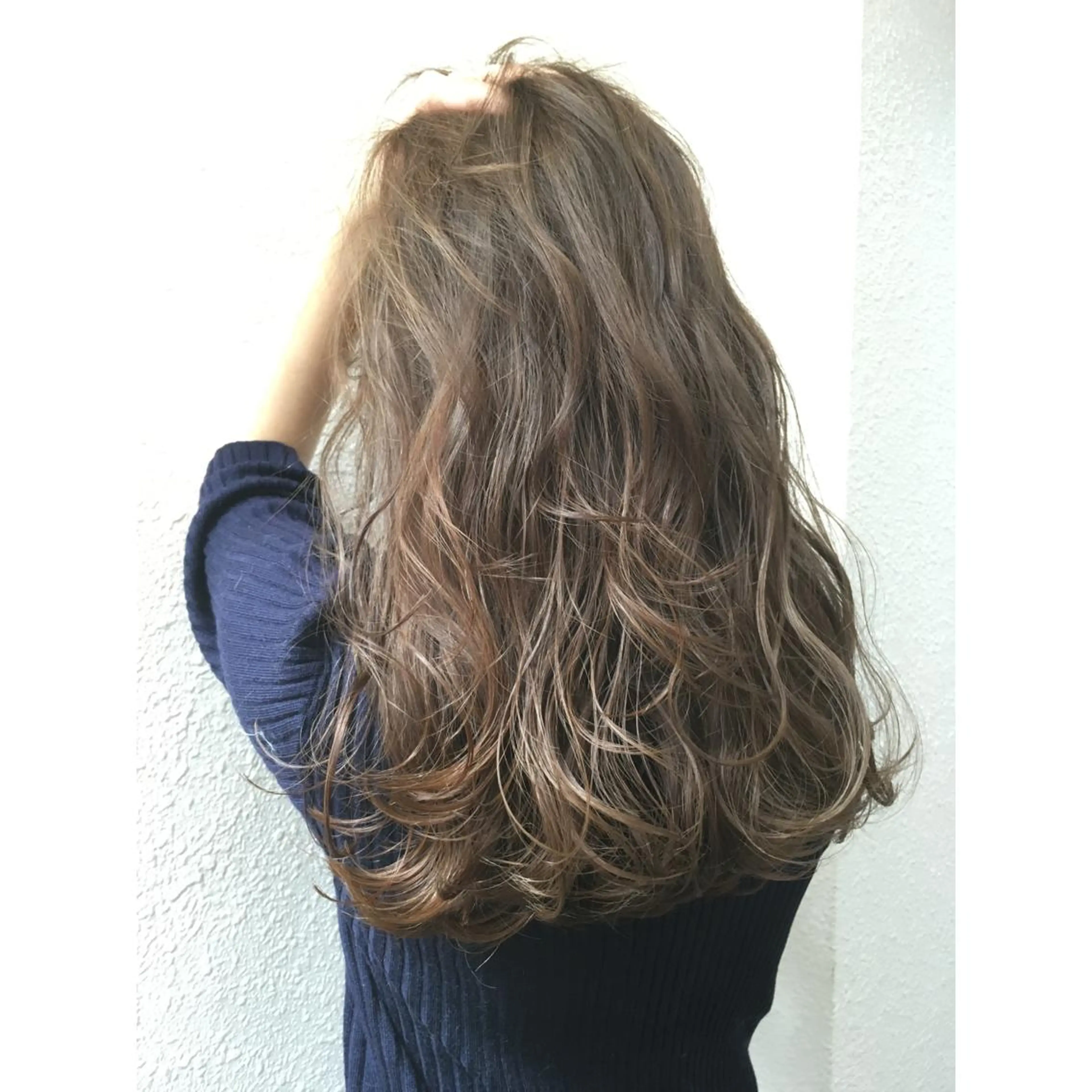 ロング カット ヘアカラー トリートメント 艶髪・酸性ストレート フリツのヘアスタイル