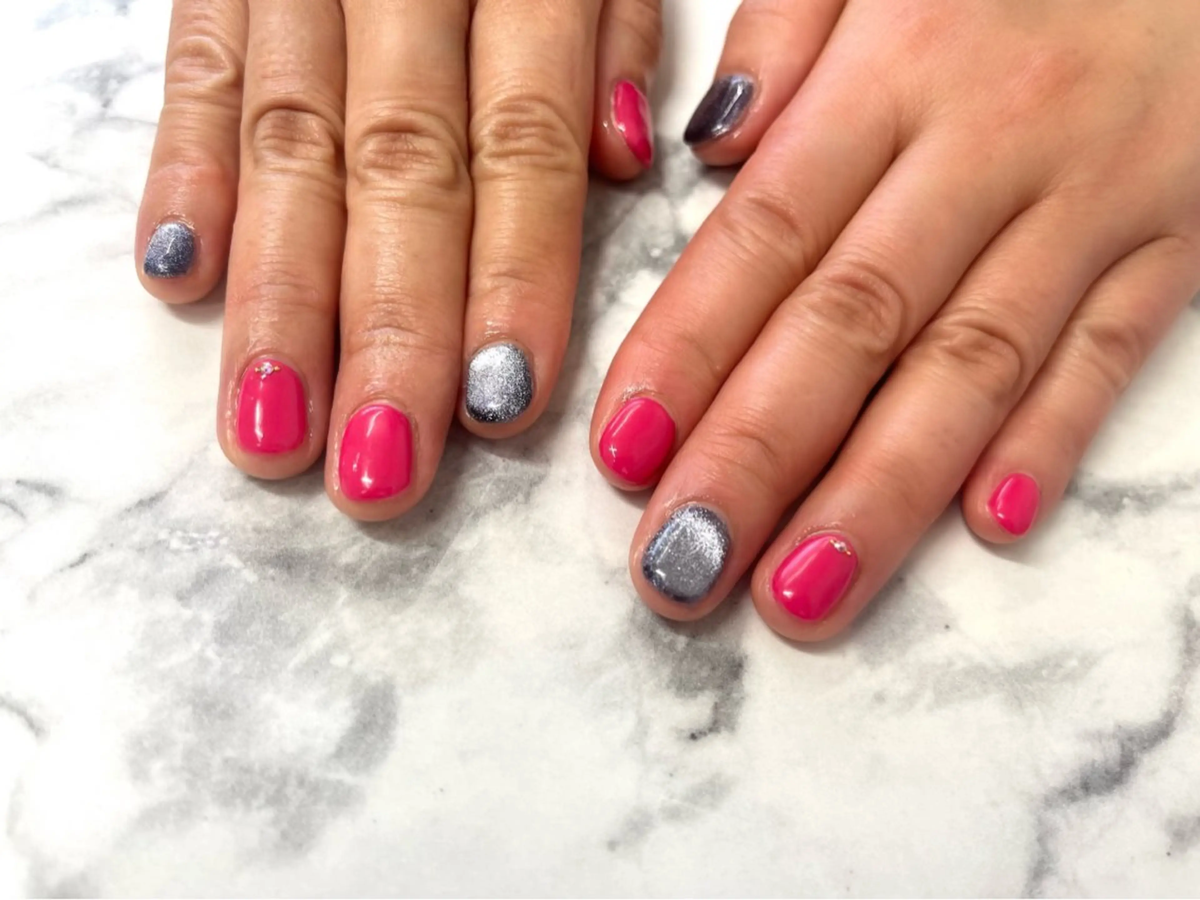 ネイル ハンドネイル ハンドケア Regene ARAKIのネイルデザイン